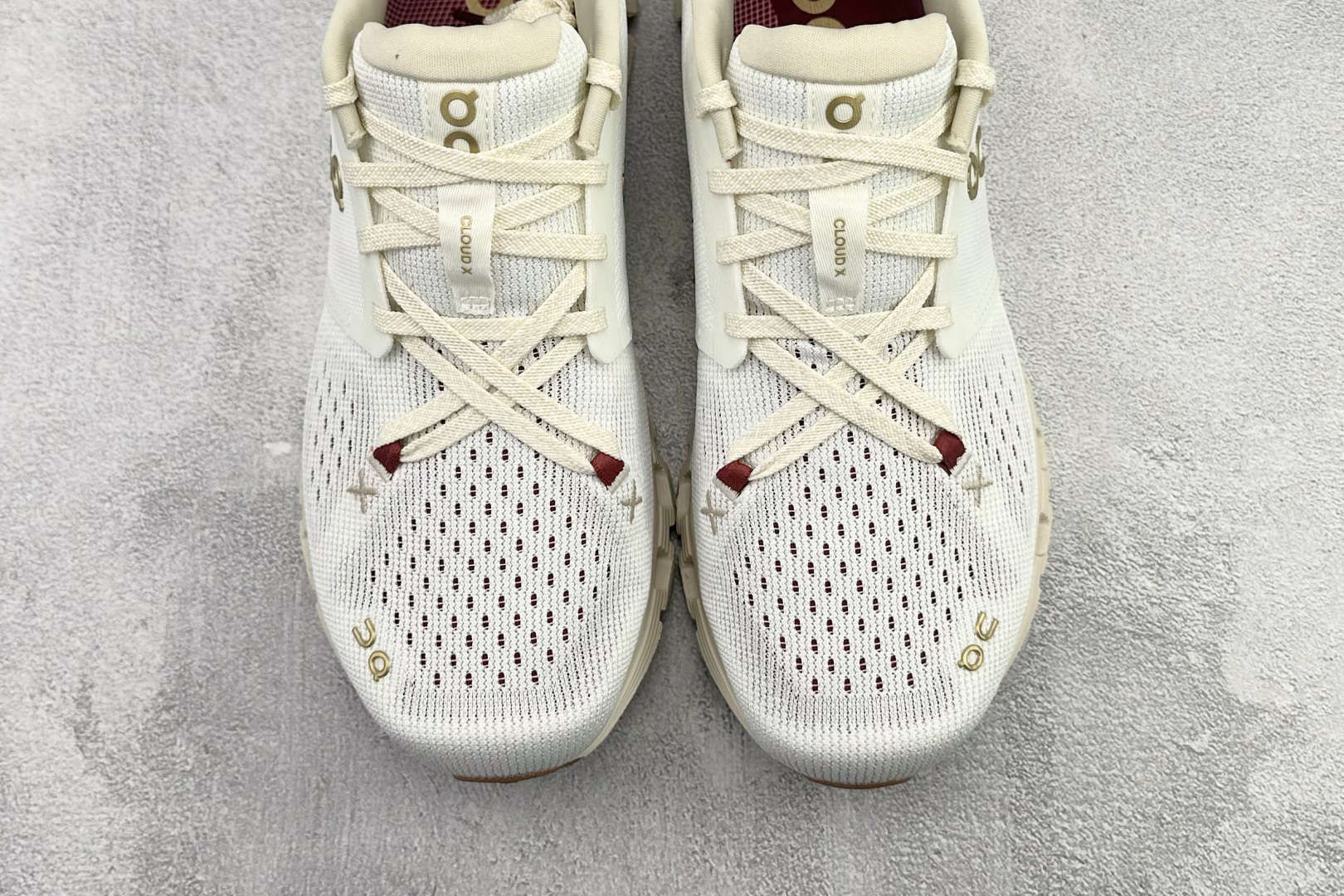 On Cloud X4 蛇年限定版 象牙白色 3WF1057-Top High Quatity Cheap Sneakers Fashion Clothing Clothes Bags handbags Shoes of all Brand wholesale With The best Quality And Beautiful Price from China Factory Chinese suppliers wholesaler seller On Cloud X4 蛇年限定版 象牙白色 3WF1057