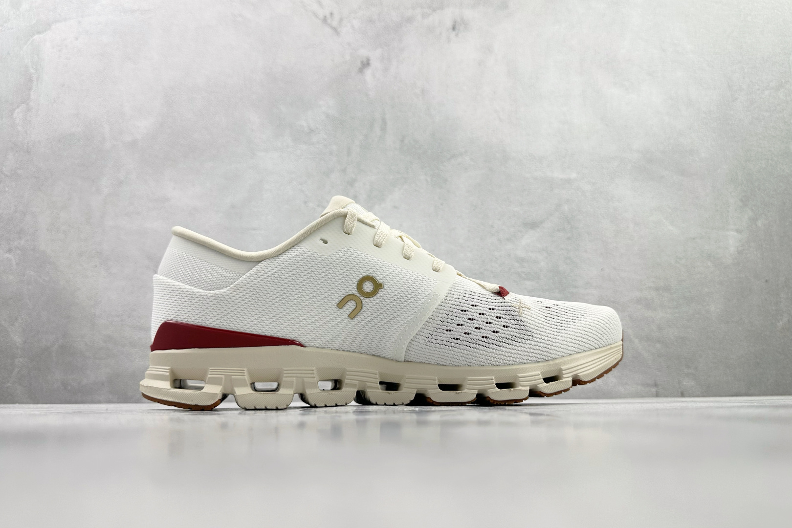 On Cloud X4 蛇年限定版 象牙白色 3WF1057-Top High Quatity Cheap Sneakers Fashion Clothing Clothes Bags handbags Shoes of all Brand wholesale With The best Quality And Beautiful Price from China Factory Chinese suppliers wholesaler seller On Cloud X4 蛇年限定版 象牙白色 3WF1057