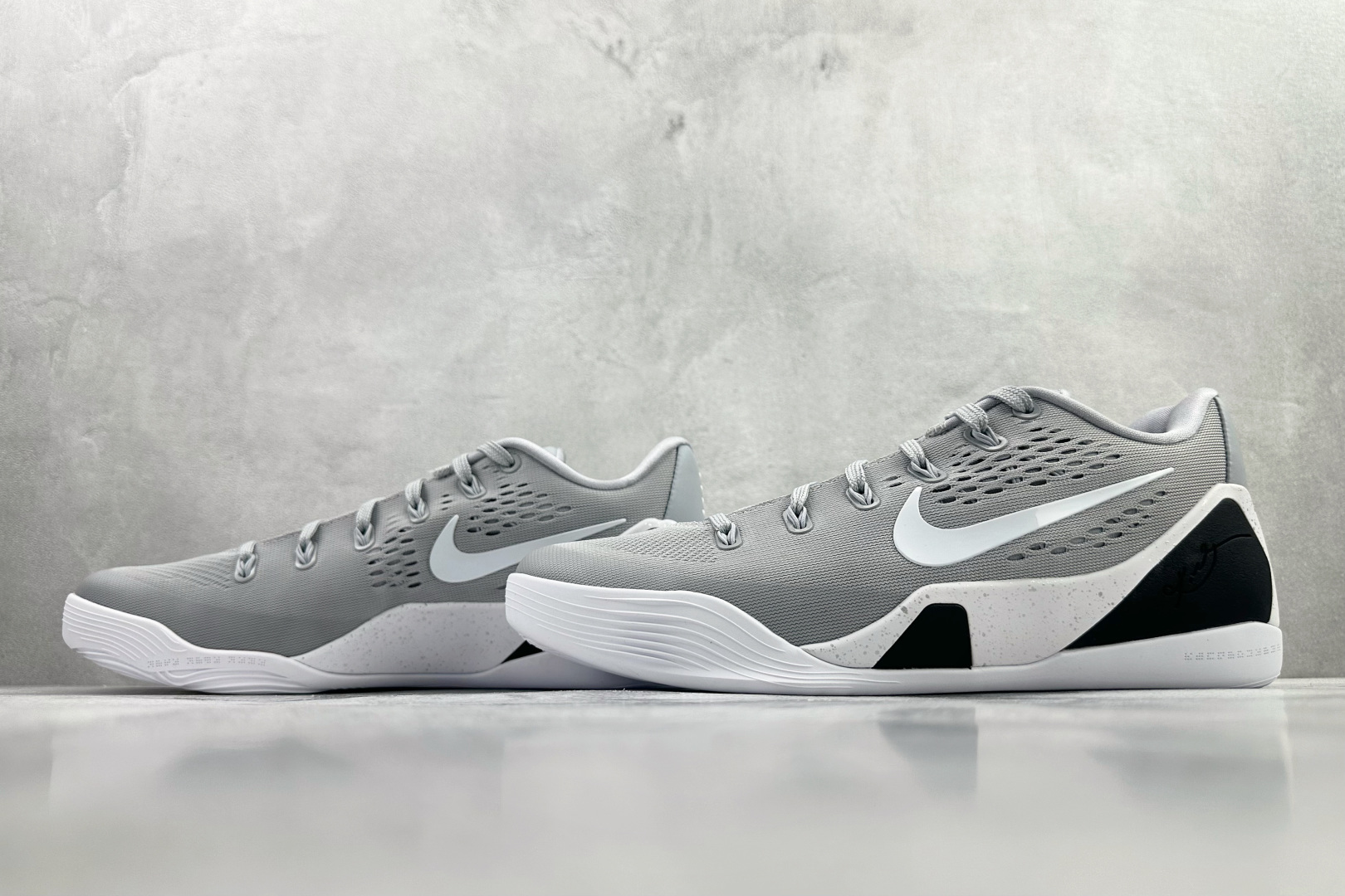 完美复刻 Nike Kobe 9 Elite Low Protro 灰白色 IH1401-001-Top High Quatity Cheap Sneakers Fashion Clothing Clothes Bags handbags Shoes of all Brand wholesale With The best Quality And Beautiful Price from China Factory Chinese suppliers wholesaler seller 完美复刻 Nike Kobe 9 Elite Low Protro 灰白色 IH1401-001