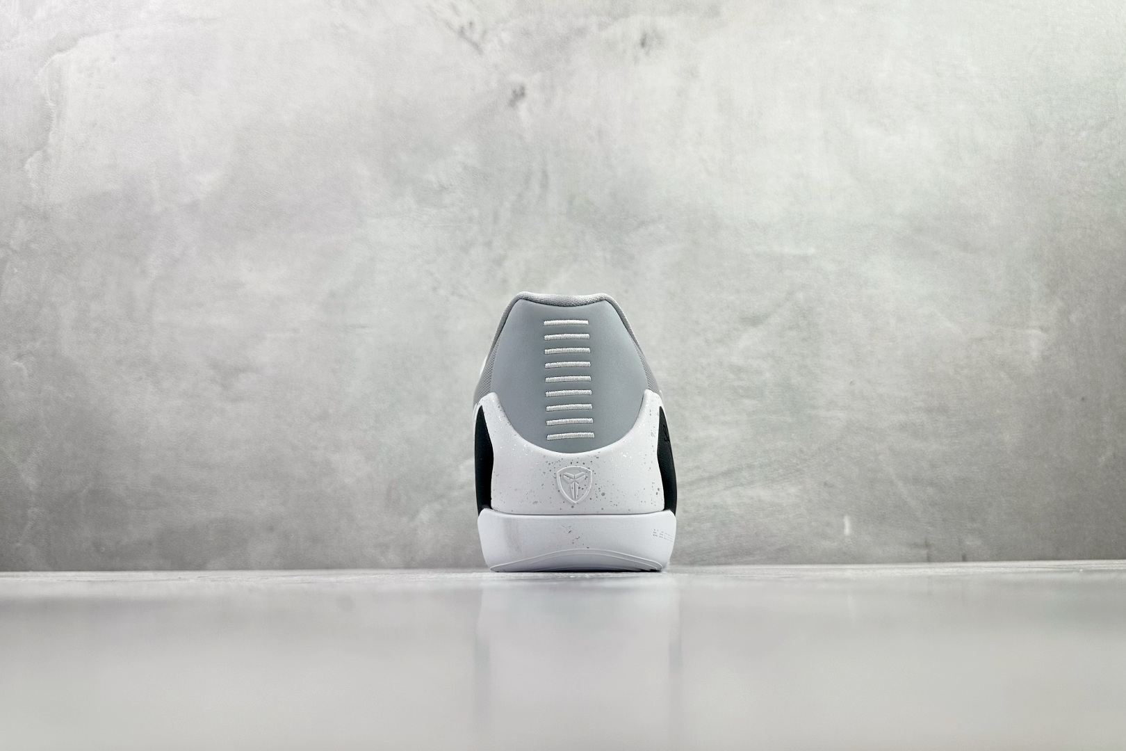 完美复刻 Nike Kobe 9 Elite Low Protro 灰白色 IH1401-001-Top High Quatity Cheap Sneakers Fashion Clothing Clothes Bags handbags Shoes of all Brand wholesale With The best Quality And Beautiful Price from China Factory Chinese suppliers wholesaler seller 完美复刻 Nike Kobe 9 Elite Low Protro 灰白色 IH1401-001