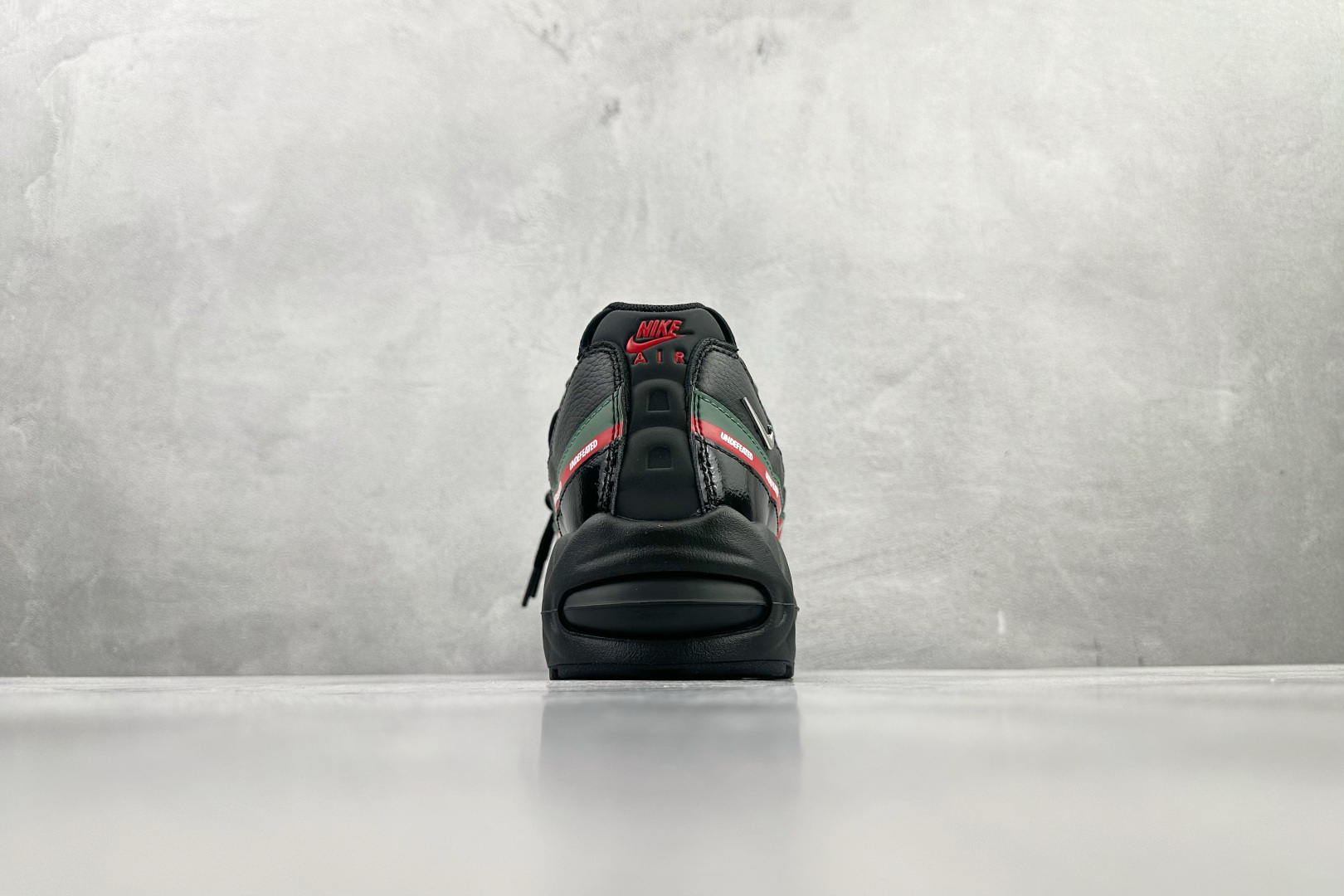 340 口碑神作 UNDEFEATED x Nike Air Max 95 黑红 IB4453-001-Chinese UA Cheap High Quatity Brand Clothes Bags handbags Sneakers wholesale wholesaler seller from China Factory suppliers Fashion Clothing Shoes best Quality Beautiful Price 340 口碑神作 UNDEFEATED x Nike Air Max 95 黑红 IB4453-001