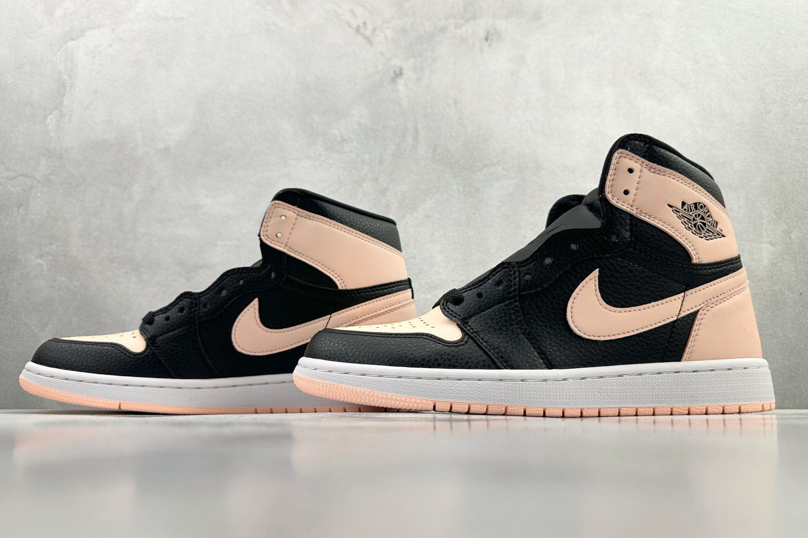 Jordan Air Jordan 1 Retro High Crimson Tint OG款 黑粉脚趾 2019年版 555088-081-Top High Quatity Cheap Sneakers Fashion Clothing Clothes Bags handbags Shoes of all Brand wholesale With The best Quality And Beautiful Price from China Factory Chinese suppliers wholesaler seller Jordan Air Jordan 1 Retro High Crimson Tint OG款 黑粉脚趾 2019年版 555088-081