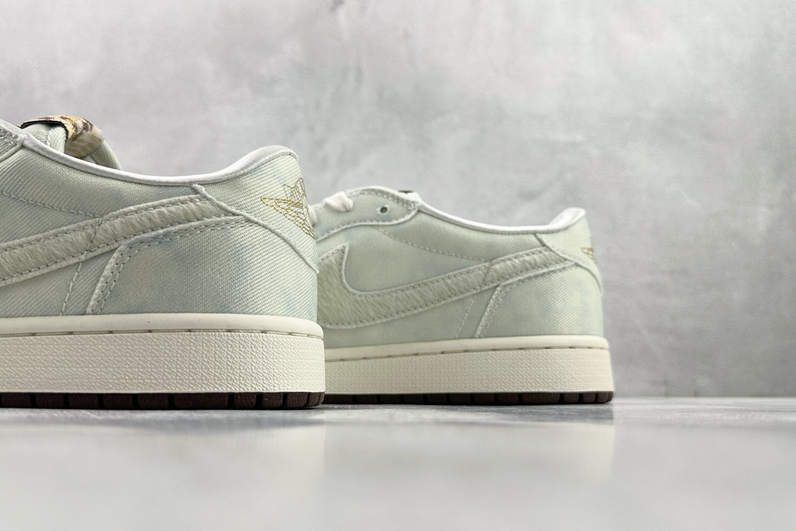 Jordan Air Jordan 1 Retro Flower Embroidery 马年限定 CNY新年款 米白 IQ1109-011-Top High Quatity Cheap Sneakers Fashion Clothing Clothes Bags handbags Shoes of all Brand wholesale With The best Quality And Beautiful Price from China Factory Chinese suppliers wholesaler seller Jordan Air Jordan 1 Retro Flower Embroidery 马年限定 CNY新年款 米白 IQ1109-011