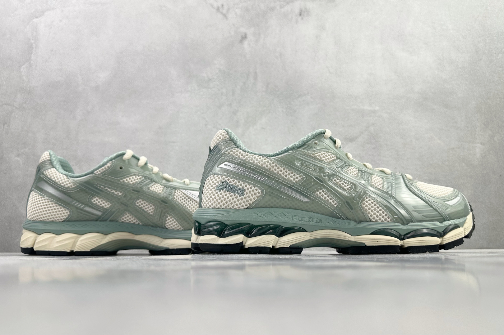 KITH x ASICS GEL-Kayano 12.1 12.1 “Light Sage”白绿 1203A675-100
