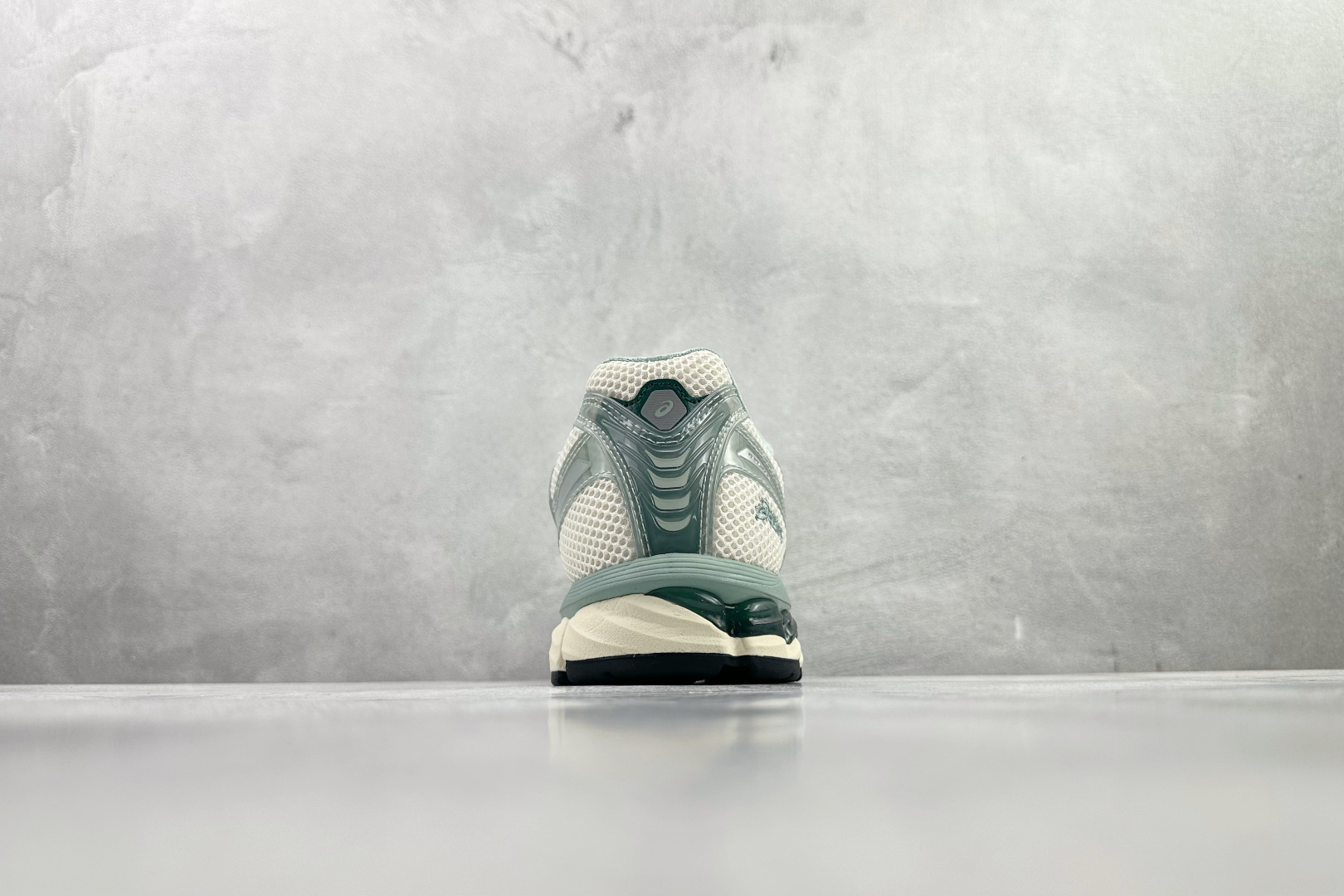 KITH x ASICS GEL-Kayano 12.1 12.1 “Light Sage”白绿 1203A675-100