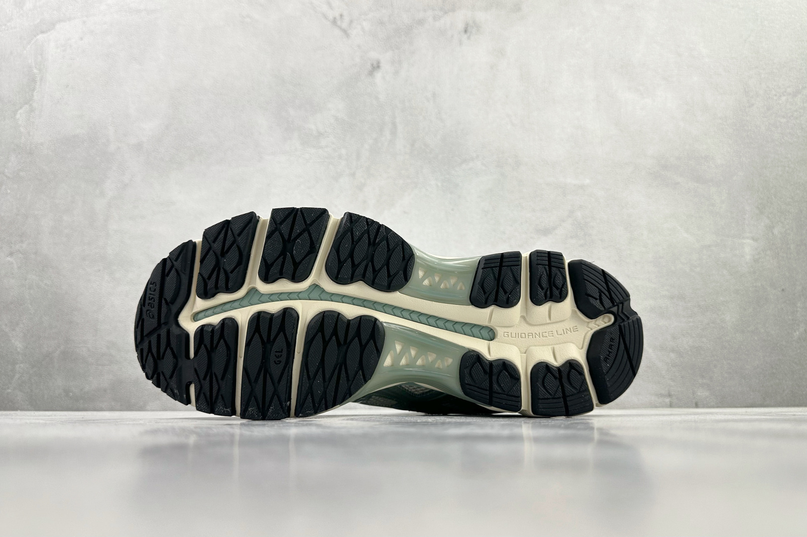 KITH x ASICS GEL-Kayano 12.1 12.1 “Light Sage”白绿 1203A675-100