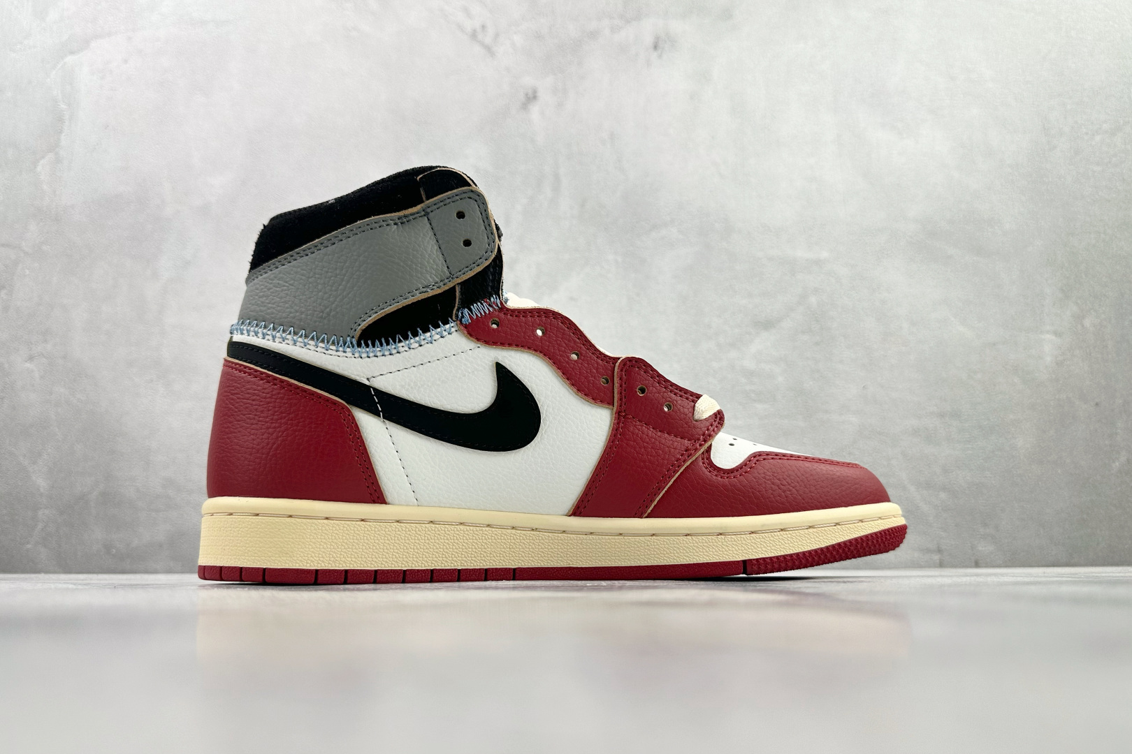 Union x Jordan Air Jordan 1 白红灰 2025年版 HV8563-600-Top High Quatity Cheap Sneakers Fashion Clothing Clothes Bags handbags Shoes of all Brand wholesale With The best Quality And Beautiful Price from China Factory Chinese suppliers wholesaler seller Union x Jordan Air Jordan 1 白红灰 2025年版 HV8563-600