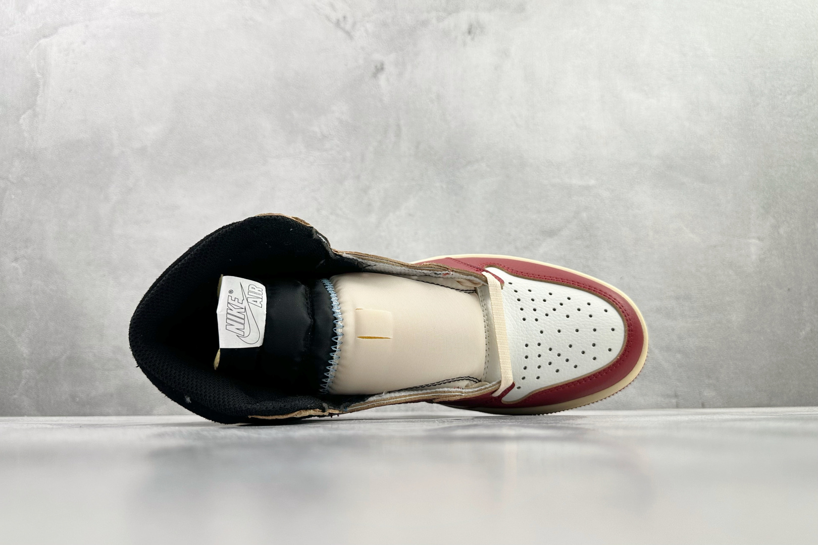 Union x Jordan Air Jordan 1 白红灰 2025年版 HV8563-600-Top High Quatity Cheap Sneakers Fashion Clothing Clothes Bags handbags Shoes of all Brand wholesale With The best Quality And Beautiful Price from China Factory Chinese suppliers wholesaler seller Union x Jordan Air Jordan 1 白红灰 2025年版 HV8563-600