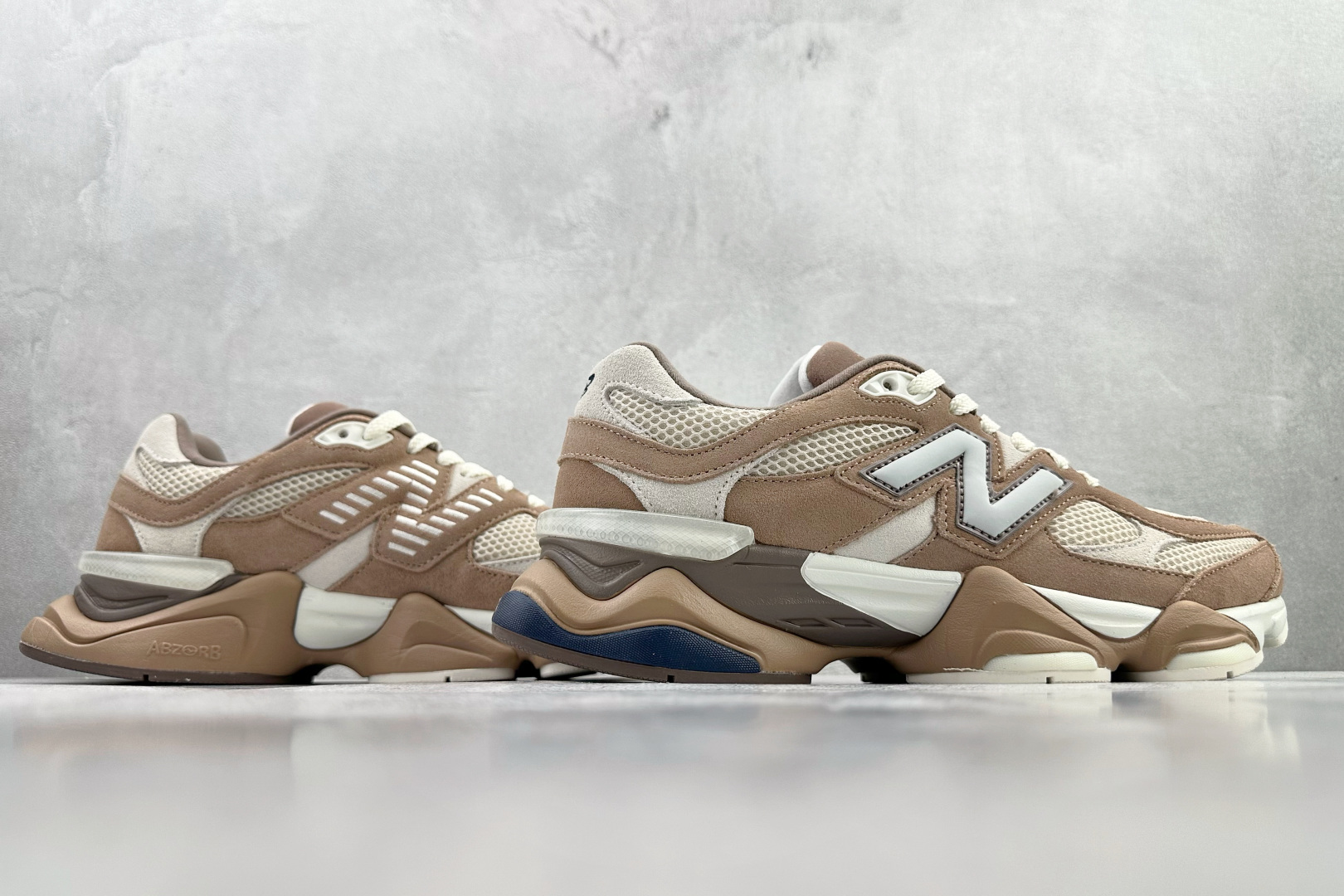 C 版 本地💰240
大厂出品  New Balance NB 9060 米棕

货号：U9060ETN
尺码：36 36.5 37 38.5 39 40 40.5 41 42 42.5 43 44 44.5 45 46 46.5 47
编码：33