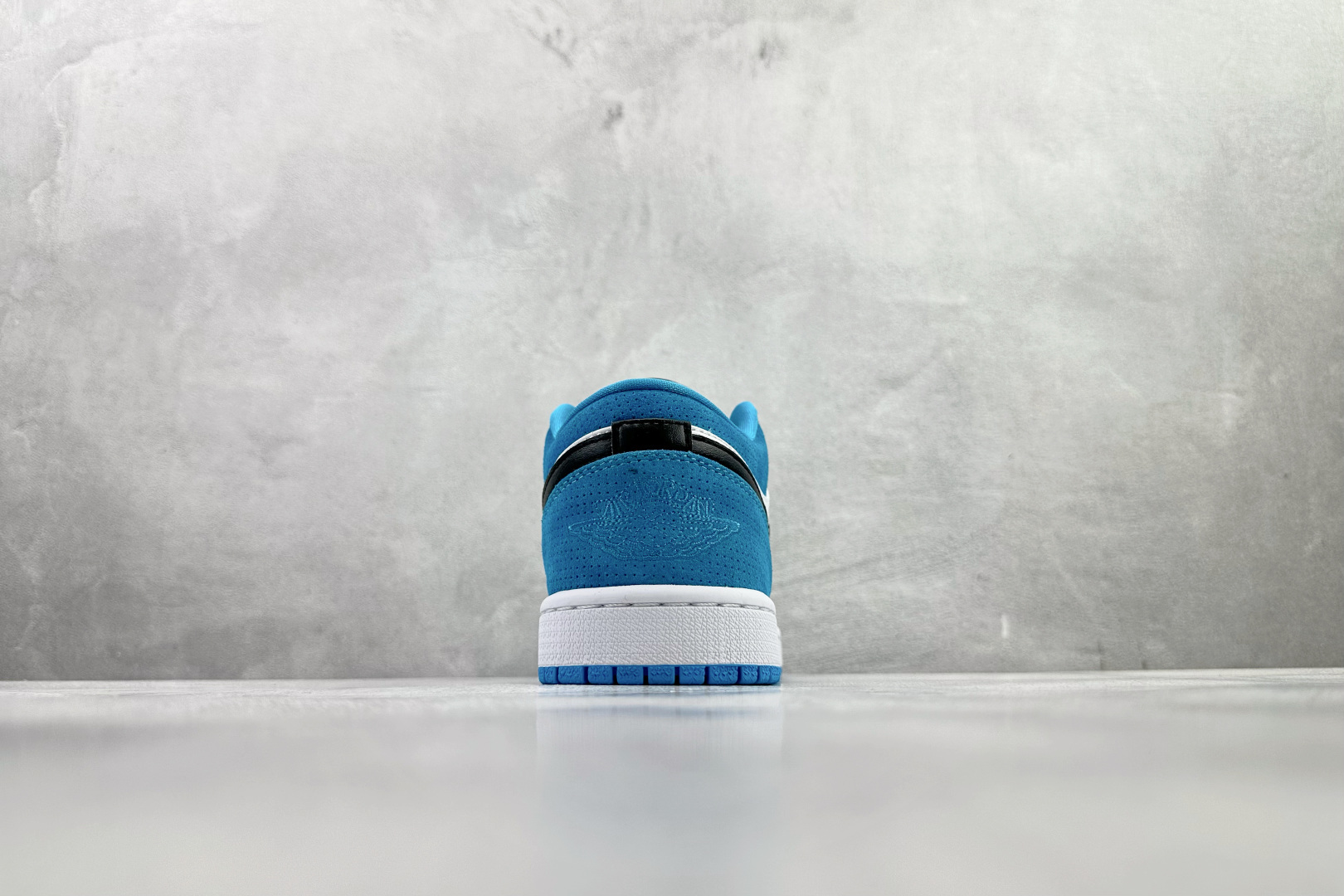 Jordan Air Jordan 1 Low 激光蓝 CK3022-004-Top High Quatity Cheap Sneakers Fashion Clothing Clothes Bags handbags Shoes of all Brand wholesale With The best Quality And Beautiful Price from China Factory Chinese suppliers wholesaler seller Jordan Air Jordan 1 Low 激光蓝 CK3022-004