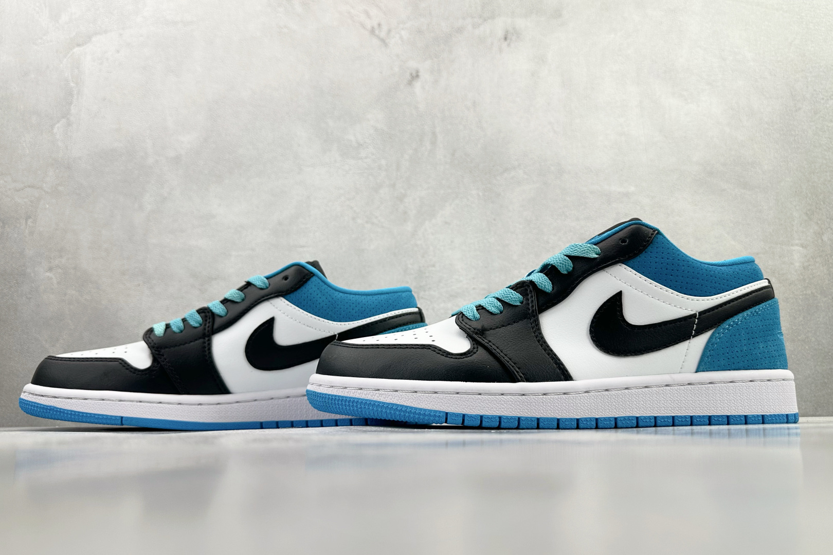 Jordan Air Jordan 1 Low 激光蓝 CK3022-004-Top High Quatity Cheap Sneakers Fashion Clothing Clothes Bags handbags Shoes of all Brand wholesale With The best Quality And Beautiful Price from China Factory Chinese suppliers wholesaler seller Jordan Air Jordan 1 Low 激光蓝 CK3022-004