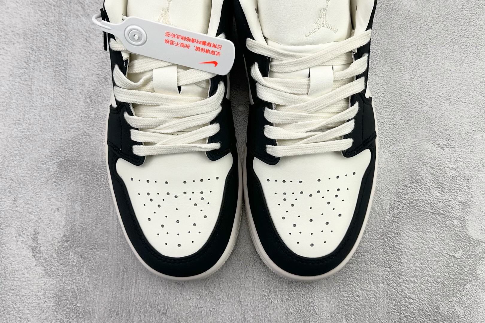 Jordan Air Jordan 1 Low 白灰黑 IO2242-101-Top High Quatity Cheap Sneakers Fashion Clothing Clothes Bags handbags Shoes of all Brand wholesale With The best Quality And Beautiful Price from China Factory Chinese suppliers wholesaler seller Jordan Air Jordan 1 Low 白灰黑 IO2242-101