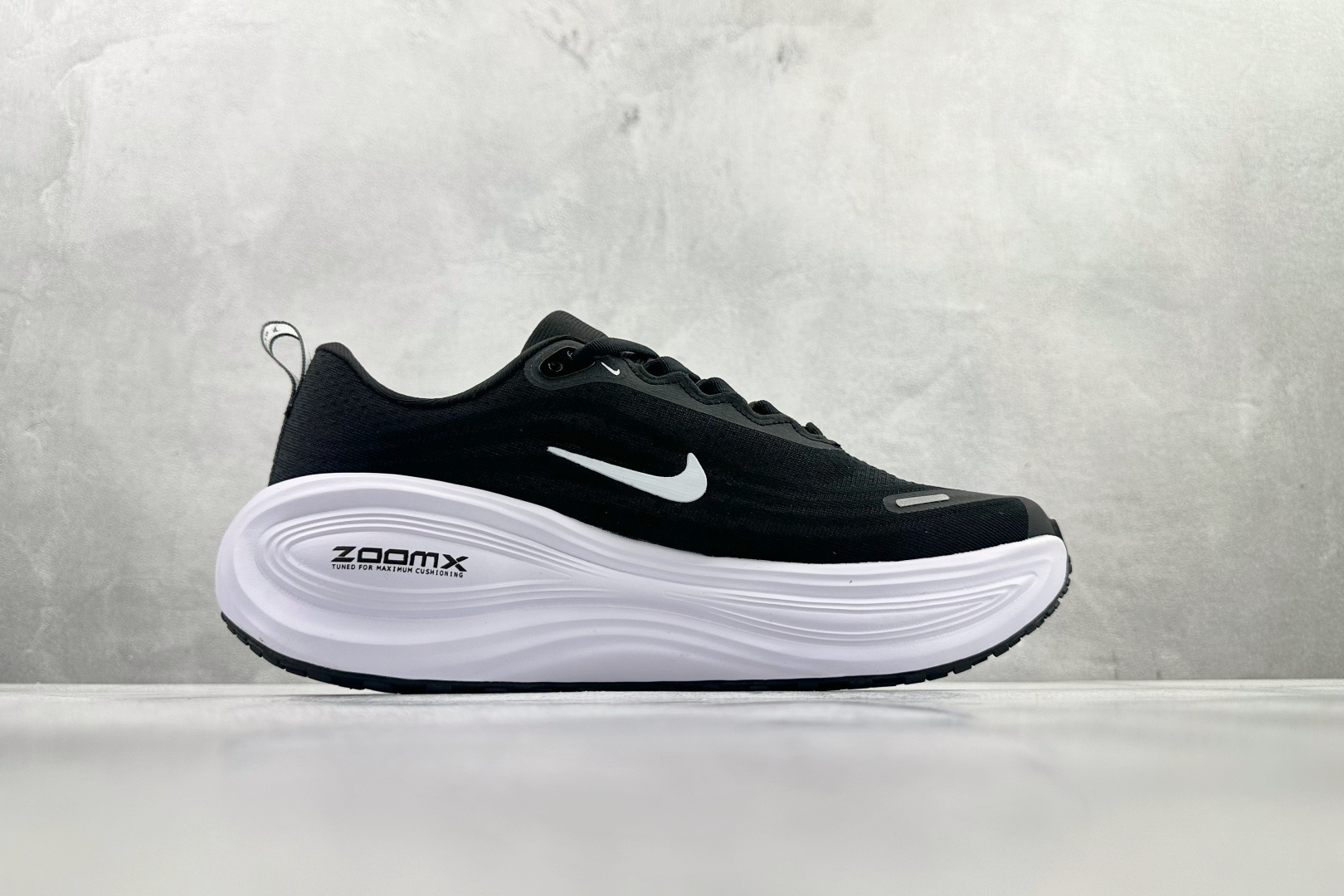 东南亚订单 Nike Vomero Plus 黑白 HV8150-002-Top High Quatity Cheap Sneakers Fashion Clothing Clothes Bags handbags Shoes of all Brand wholesale With The best Quality And Beautiful Price from China Factory Chinese suppliers wholesaler seller 东南亚订单 Nike Vomero Plus 黑白 HV8150-002