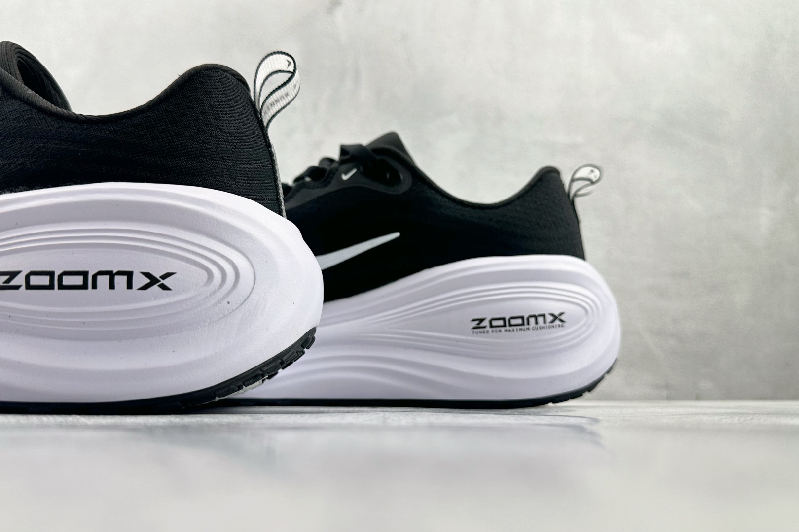 东南亚订单 Nike Vomero Plus 黑白 HV8150-002-Top High Quatity Cheap Sneakers Fashion Clothing Clothes Bags handbags Shoes of all Brand wholesale With The best Quality And Beautiful Price from China Factory Chinese suppliers wholesaler seller 东南亚订单 Nike Vomero Plus 黑白 HV8150-002