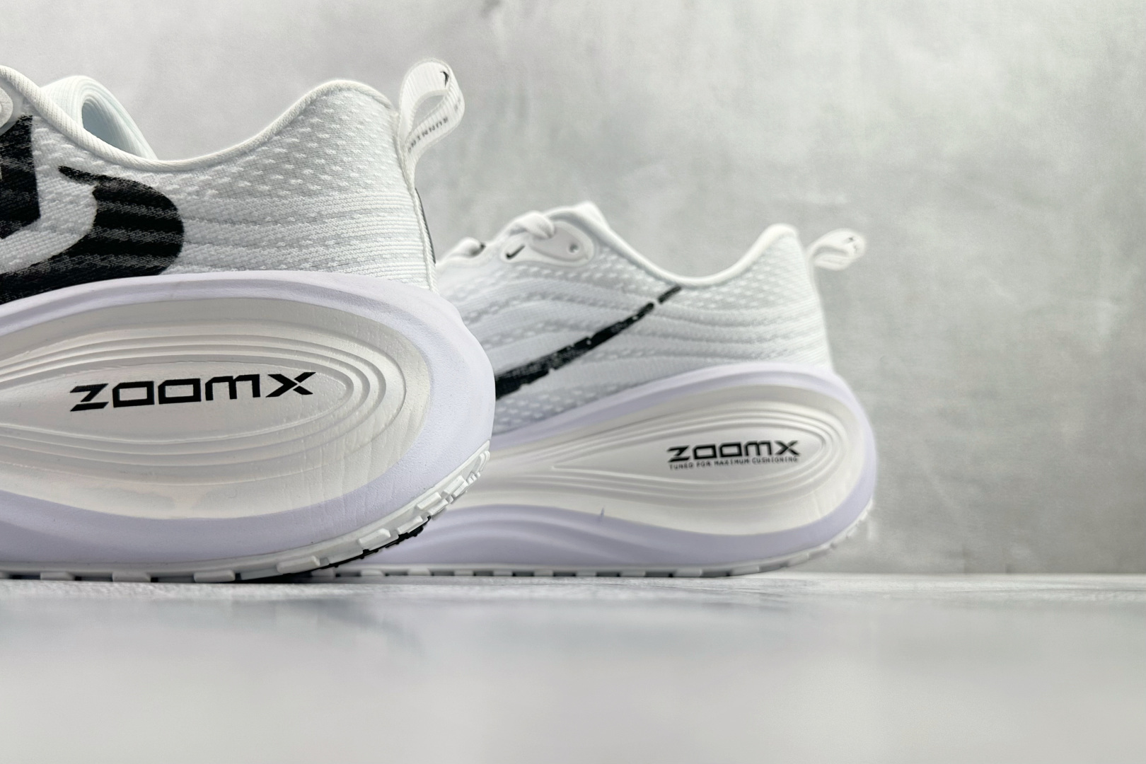 东南亚订单 Nike Vomero Plus 白黑 IH2268-100-Top High Quatity Cheap Sneakers Fashion Clothing Clothes Bags handbags Shoes of all Brand wholesale With The best Quality And Beautiful Price from China Factory Chinese suppliers wholesaler seller 东南亚订单 Nike Vomero Plus 白黑 IH2268-100