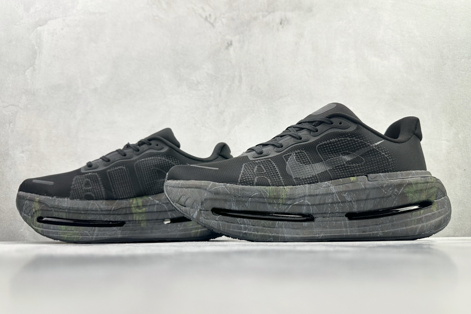 220 Nike Vomero Vomero Premium 黑色 IO7325-001-Chinese UA Cheap High Quatity Brand Clothes Bags handbags Sneakers wholesale wholesaler seller from China Factory suppliers Fashion Clothing Shoes best Quality Beautiful Price 220 Nike Vomero Vomero Premium 黑色 IO7325-001