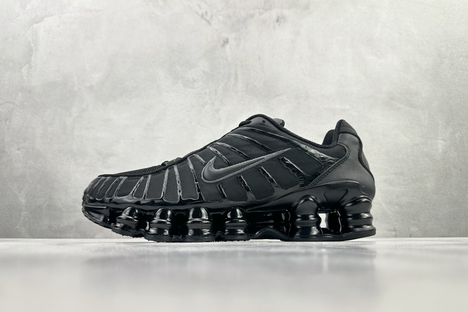 360 原版开发 Nike Shox TL系列 ”Black Metallic Hematite”黑色 AR3566-002
