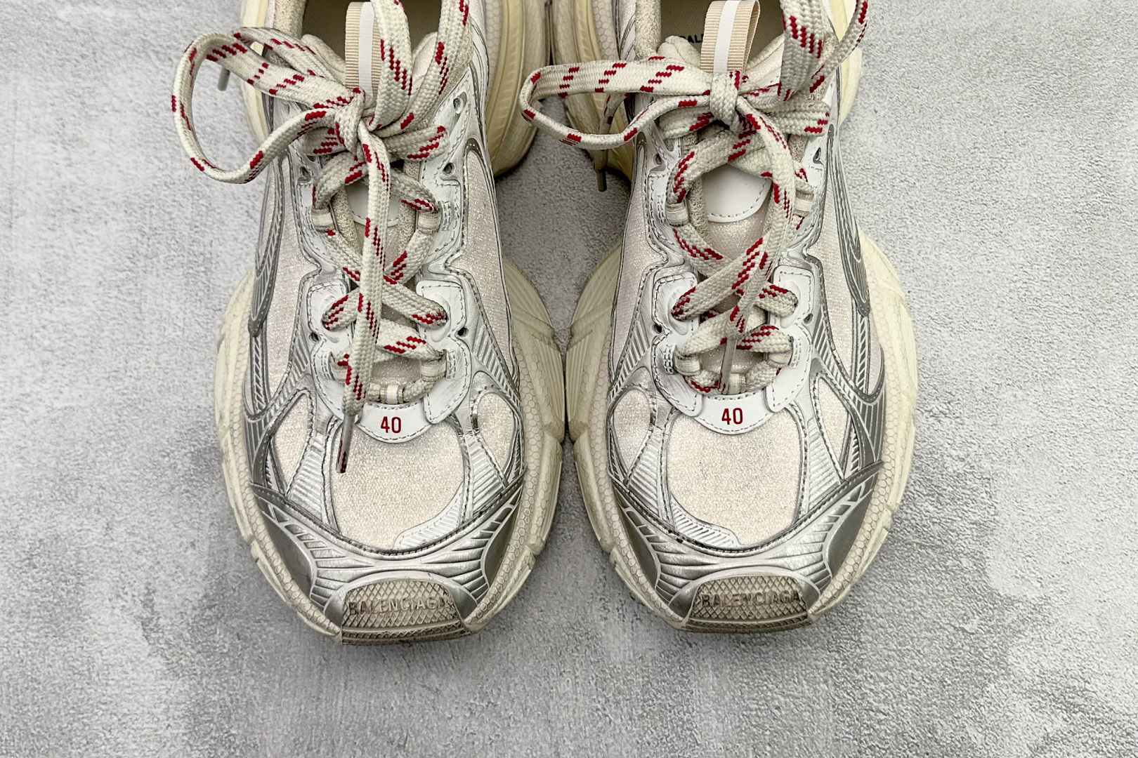 最新外贸批次 Balenciaga巴黎世家 3XL 银粉 734734W3XLX