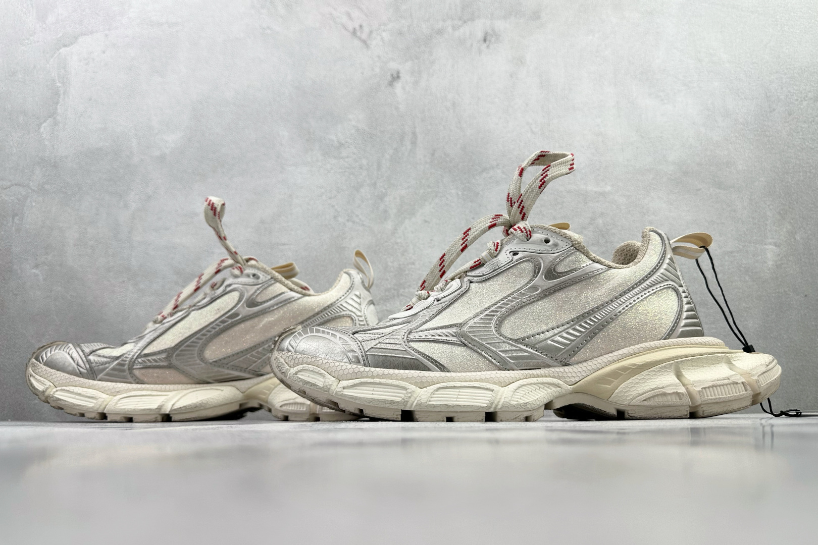 最新外贸批次 Balenciaga巴黎世家 3XL 银粉 734734W3XLX