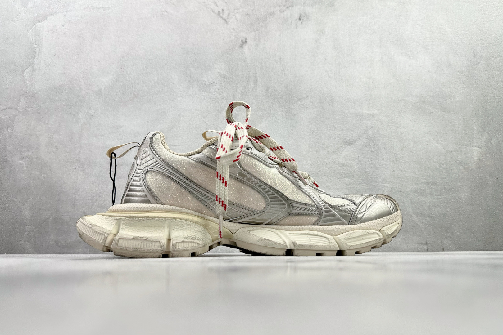 最新外贸批次 Balenciaga巴黎世家 3XL 银粉 734734W3XLX