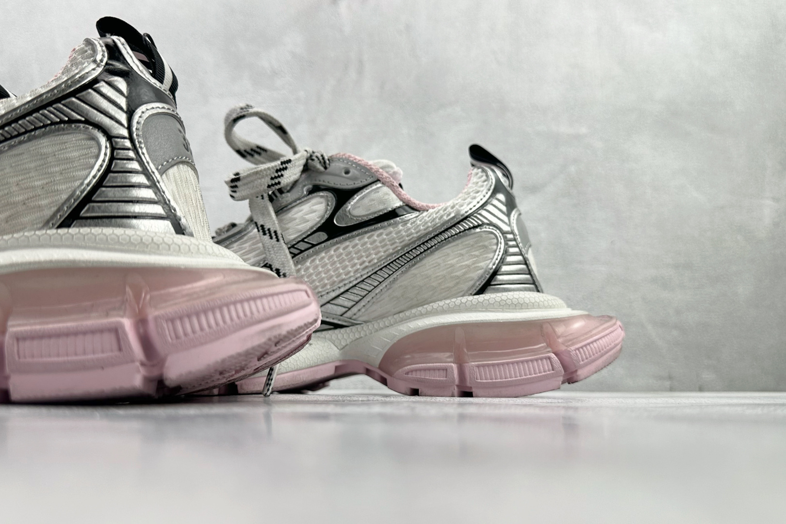 380 最新外贸批次 Balenciaga巴黎世家 3XL粉色 734731W3XGC-Chinese UA Cheap High Quatity Brand Clothes Bags handbags Sneakers wholesale wholesaler seller from China Factory suppliers Fashion Clothing Shoes best Quality Beautiful Price 380 最新外贸批次 Balenciaga巴黎世家 3XL粉色 734731W3XGC