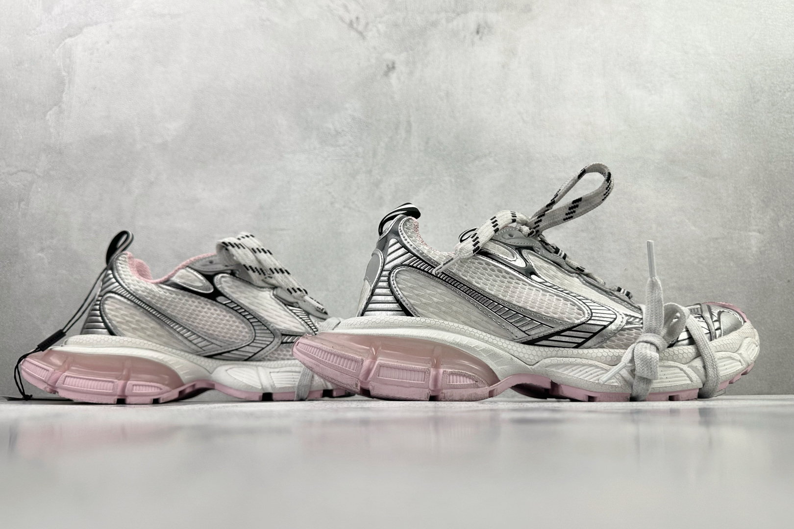 380 最新外贸批次 Balenciaga巴黎世家 3XL粉色 734731W3XGC-Chinese UA Cheap High Quatity Brand Clothes Bags handbags Sneakers wholesale wholesaler seller from China Factory suppliers Fashion Clothing Shoes best Quality Beautiful Price 380 最新外贸批次 Balenciaga巴黎世家 3XL粉色 734731W3XGC
