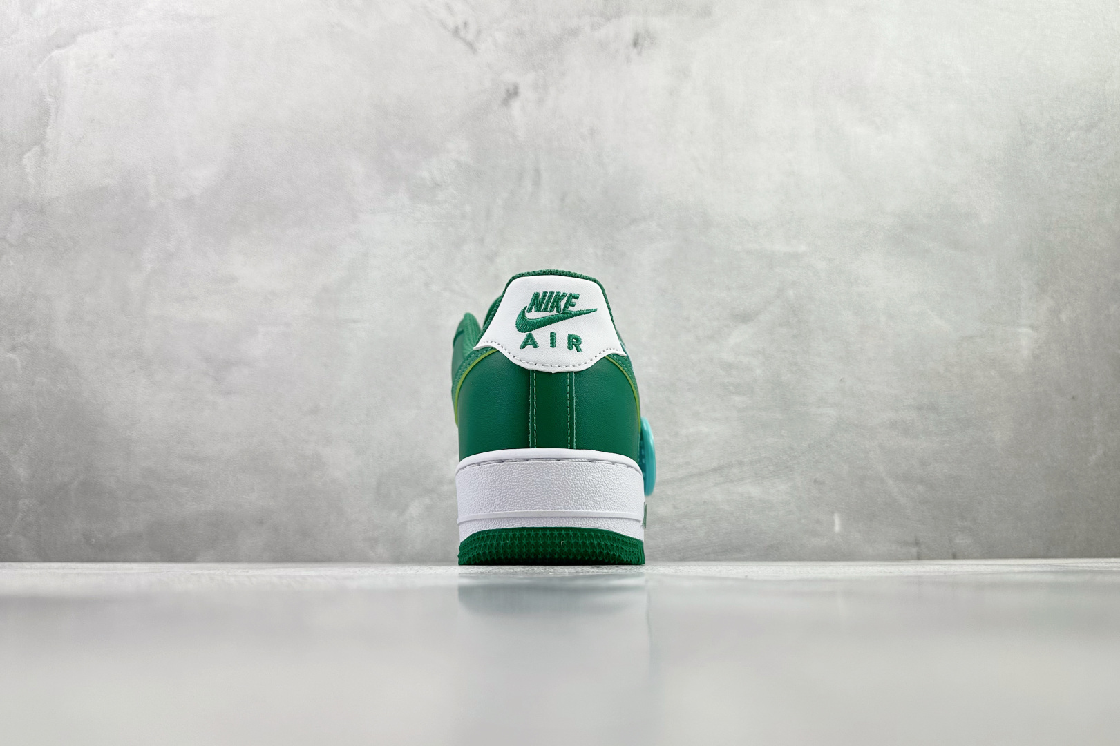 200 Nike Air Force 1 '07 绿色 FJ4146-122-Chinese UA Cheap High Quatity Brand Clothes Bags handbags Sneakers wholesale wholesaler seller from China Factory suppliers Fashion Clothing Shoes best Quality Beautiful Price 200 Nike Air Force 1 '07 绿色 FJ4146-122