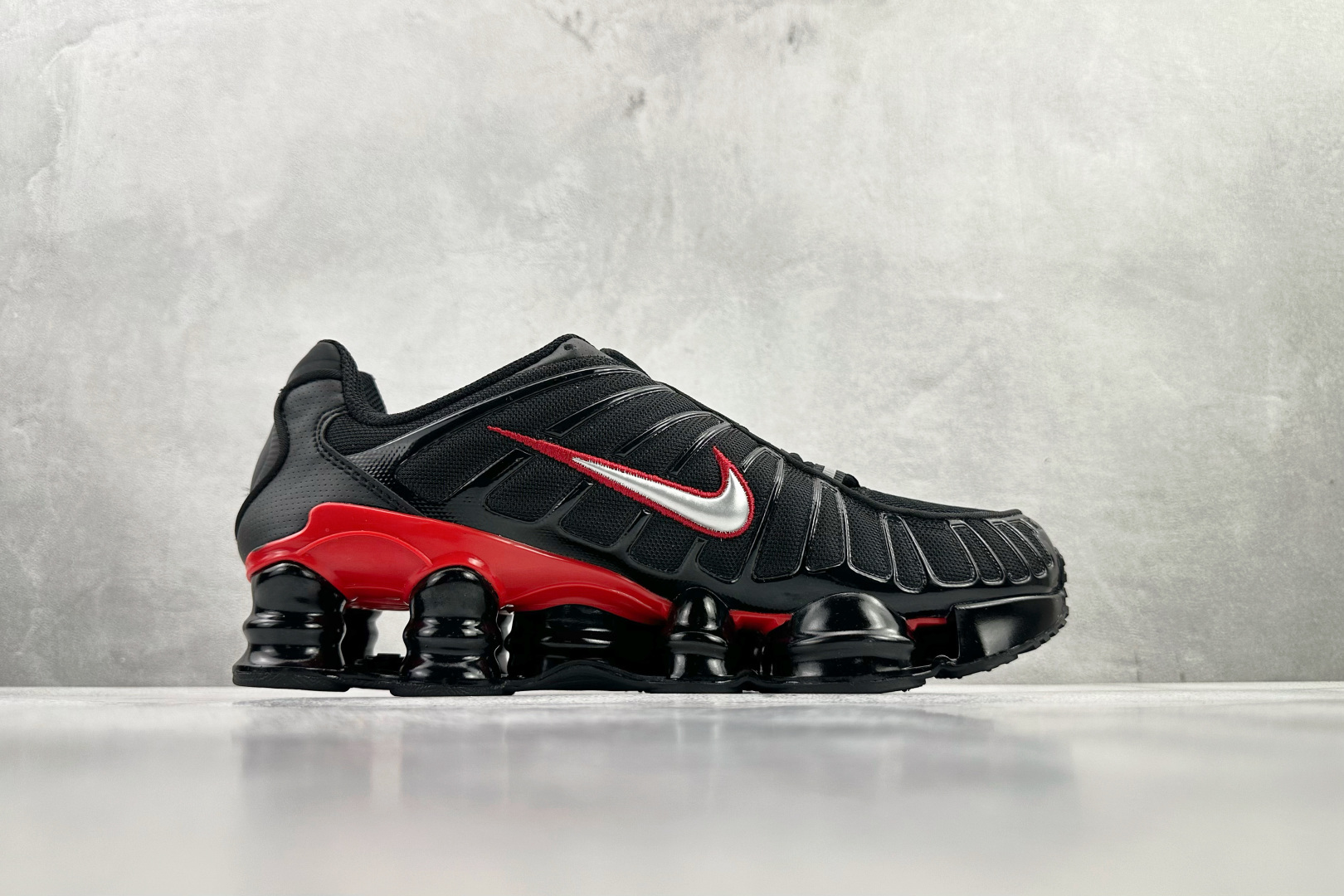 原版开发 Nike Shox TL系列 Black/University Red/Metallic Silver 黑红银 CN0151-003 原版开发 Nike Shox TL系列 Black/University Red/Metallic Silver 黑红银 CN0151-003