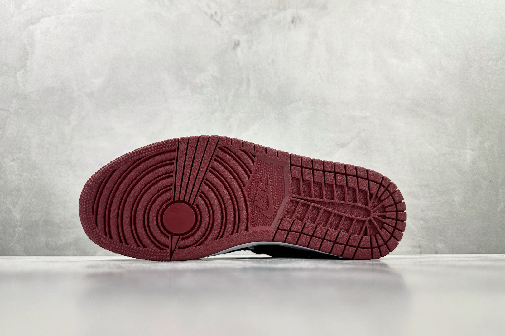 Jordan Air Jordan 1 LOW SE Velvet/Black/Gym Red 黑白红 FZ3242-001-Top High Quatity Cheap Sneakers Fashion Clothing Clothes Bags handbags Shoes of all Brand wholesale With The best Quality And Beautiful Price from China Factory Chinese suppliers wholesaler seller Jordan Air Jordan 1 LOW SE Velvet/Black/Gym Red 黑白红 FZ3242-001