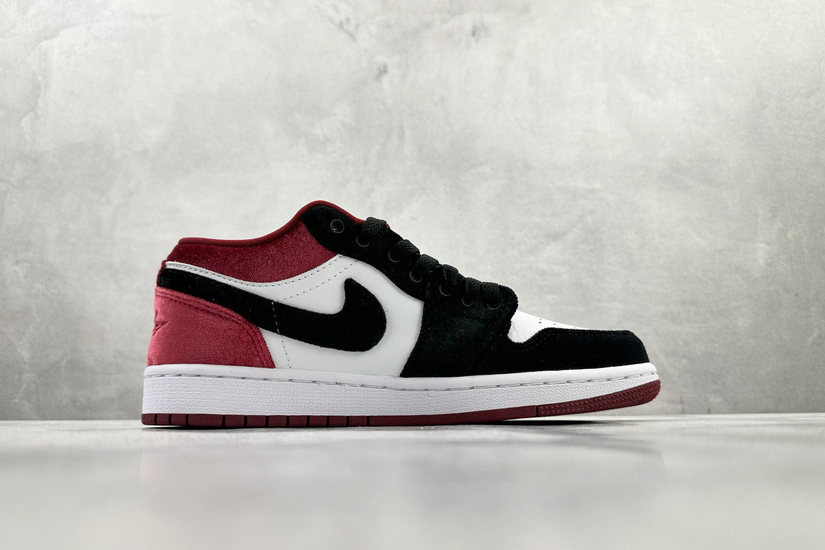 Jordan Air Jordan 1 LOW SE Velvet/Black/Gym Red 黑白红 FZ3242-001-Top High Quatity Cheap Sneakers Fashion Clothing Clothes Bags handbags Shoes of all Brand wholesale With The best Quality And Beautiful Price from China Factory Chinese suppliers wholesaler seller Jordan Air Jordan 1 LOW SE Velvet/Black/Gym Red 黑白红 FZ3242-001