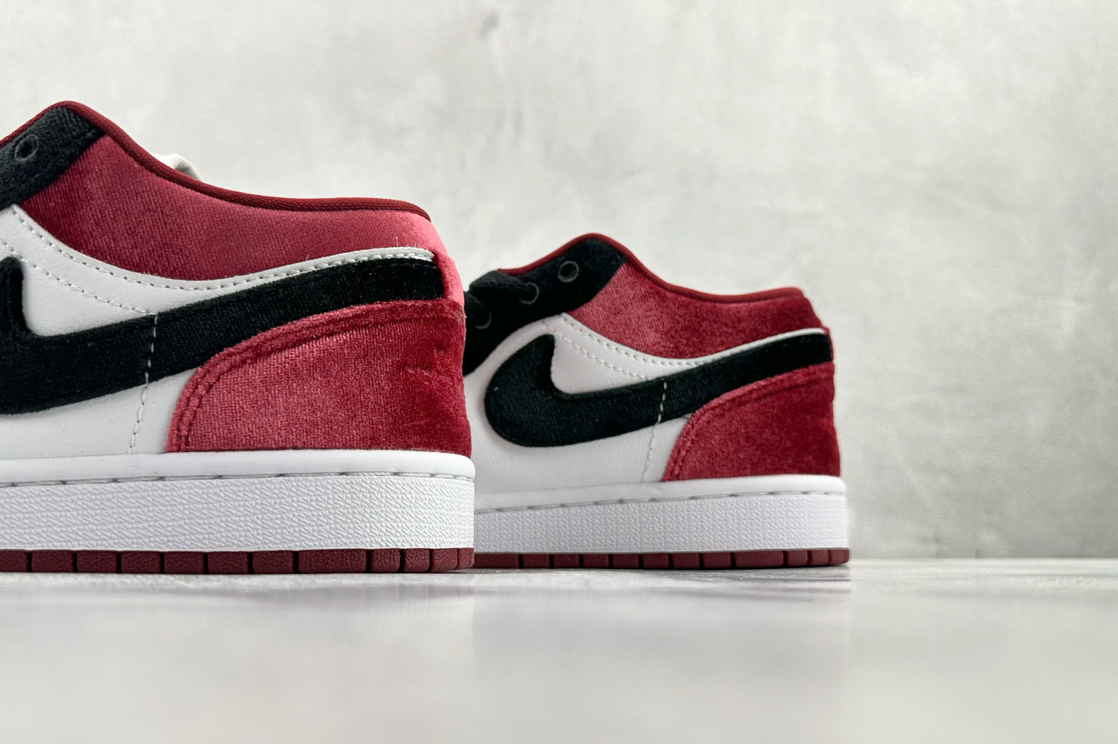 Jordan Air Jordan 1 LOW SE Velvet/Black/Gym Red 黑白红 FZ3242-001-Top High Quatity Cheap Sneakers Fashion Clothing Clothes Bags handbags Shoes of all Brand wholesale With The best Quality And Beautiful Price from China Factory Chinese suppliers wholesaler seller Jordan Air Jordan 1 LOW SE Velvet/Black/Gym Red 黑白红 FZ3242-001
