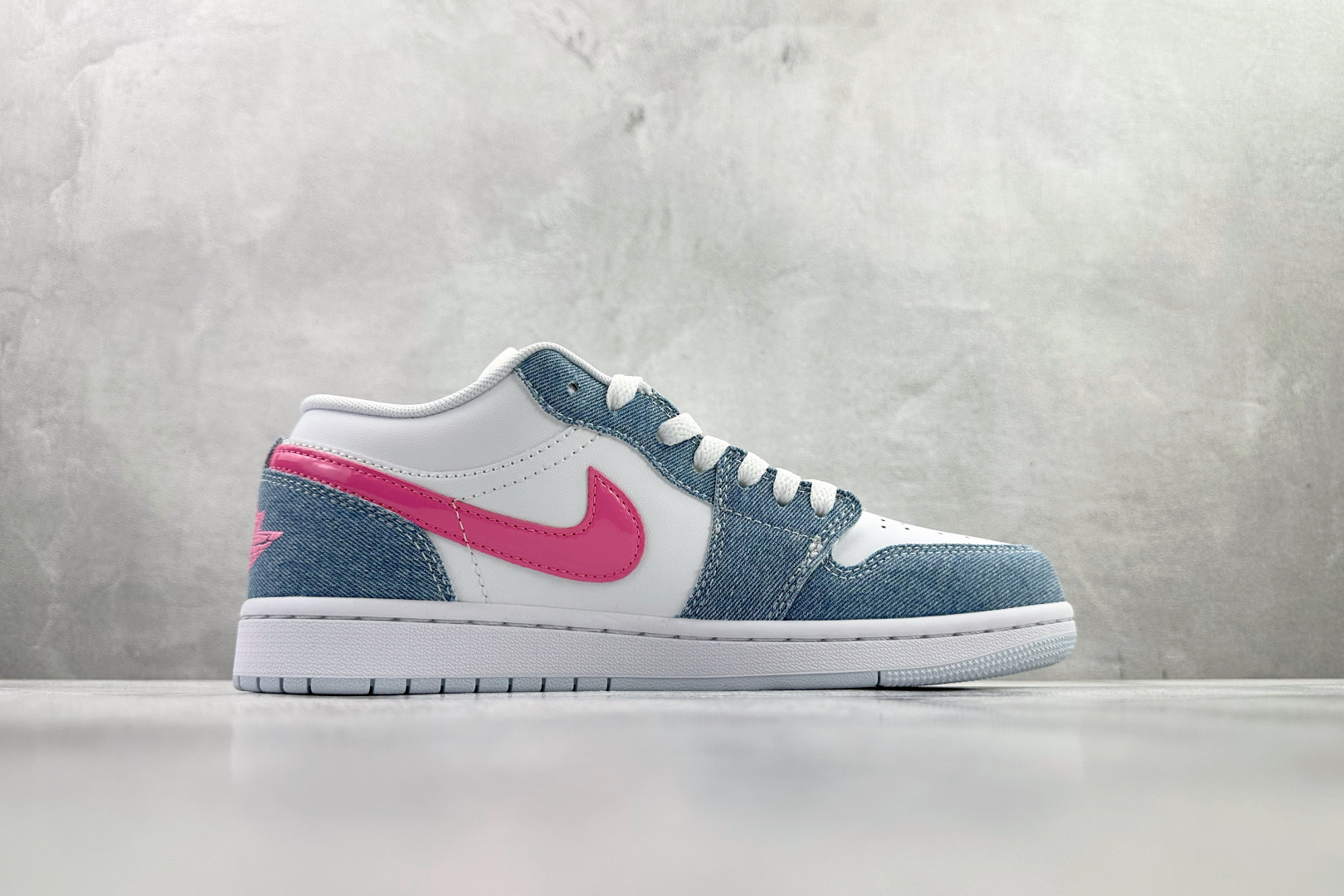 210 Jordan Air Jordan 1白蓝 HQ2001-400-Chinese UA Cheap High Quatity Brand Clothes Bags handbags Sneakers wholesale wholesaler seller from China Factory suppliers Fashion Clothing Shoes best Quality Beautiful Price 210 Jordan Air Jordan 1白蓝 HQ2001-400