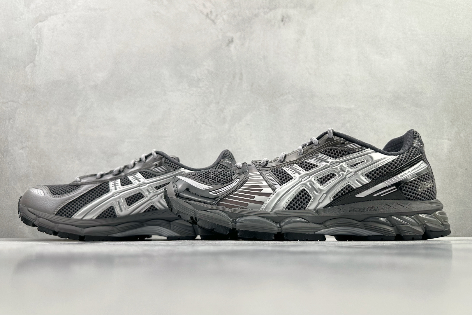 KITH x ASICS GEL-Kayano 12.1 黑银色 1203A930-020