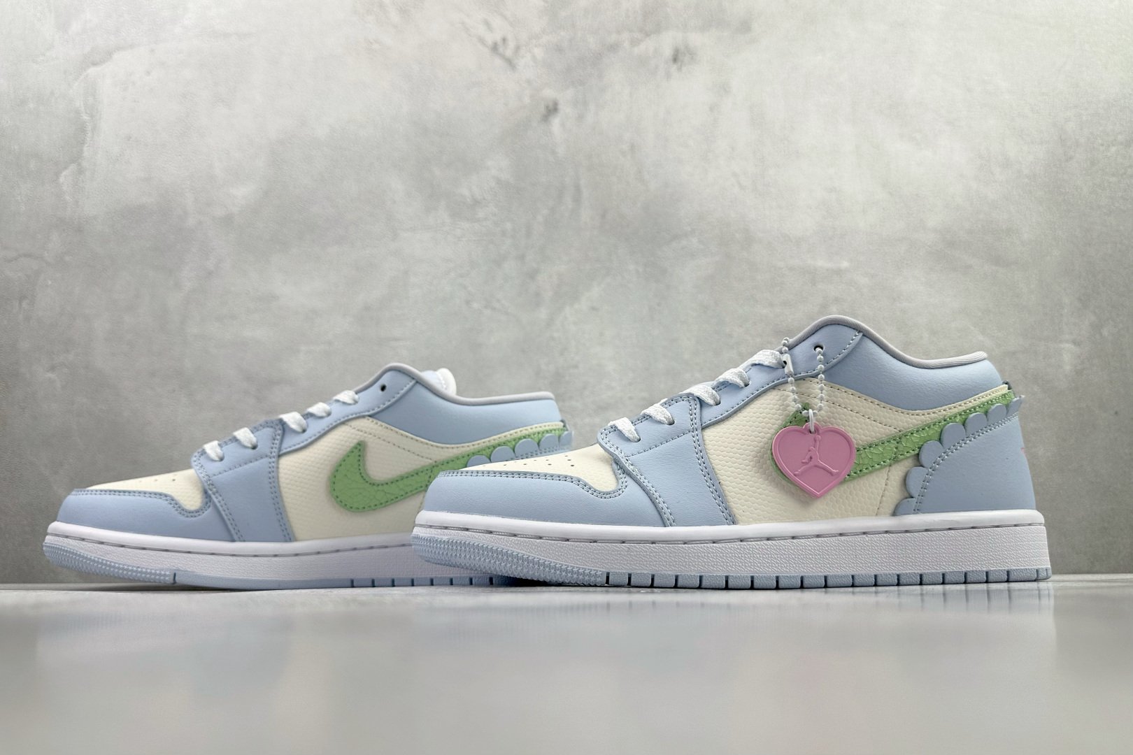 综合版 Jordan Air Jordan 1 米蓝 IB7113-403-Top High Quatity Cheap Sneakers Fashion Clothing Clothes Bags handbags Shoes of all Brand wholesale With The best Quality And Beautiful Price from China Factory Chinese suppliers wholesaler seller 综合版 Jordan Air Jordan 1 米蓝 IB7113-403
