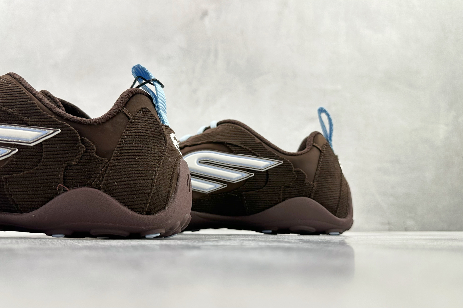最新外贸批次 Balenciaga巴黎世家 Monday Ultra 棕色 853505WMNDI