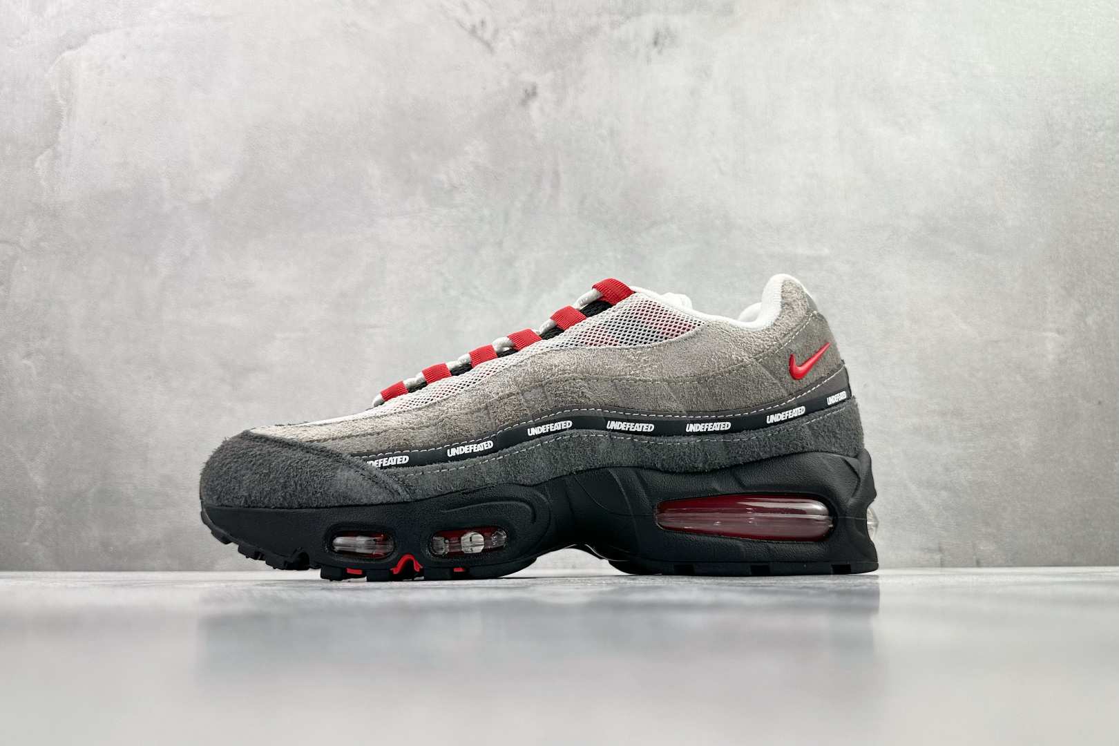 原厂特供 UNDEFEATED x Nike Air Max 95 SP 东京限定 灰红 IB4523-003 原厂特供 UNDEFEATED x Nike Air Max 95 SP 东京限定 灰红 IB4523-003