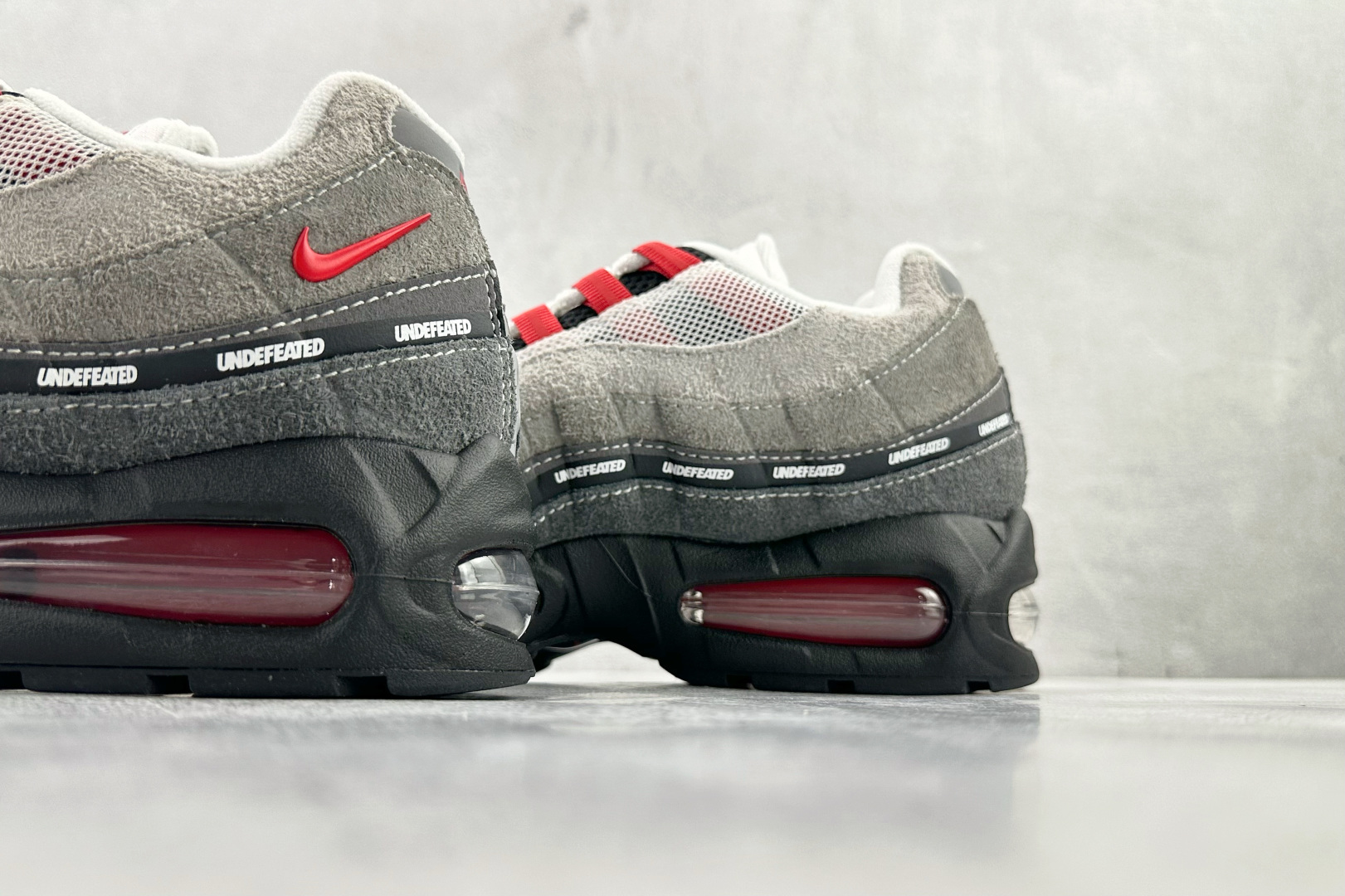 原厂特供 UNDEFEATED x Nike Air Max 95 SP 东京限定 灰红 IB4523-003 原厂特供 UNDEFEATED x Nike Air Max 95 SP 东京限定 灰红 IB4523-003