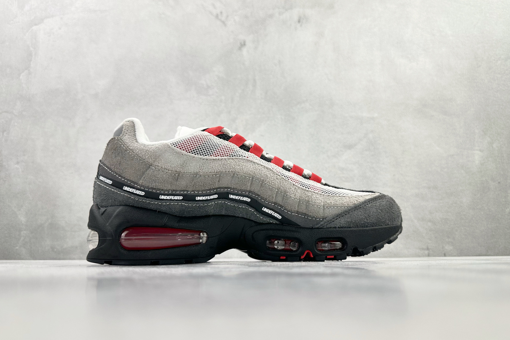 原厂特供 UNDEFEATED x Nike Air Max 95 SP 东京限定 灰红 IB4523-003 原厂特供 UNDEFEATED x Nike Air Max 95 SP 东京限定 灰红 IB4523-003