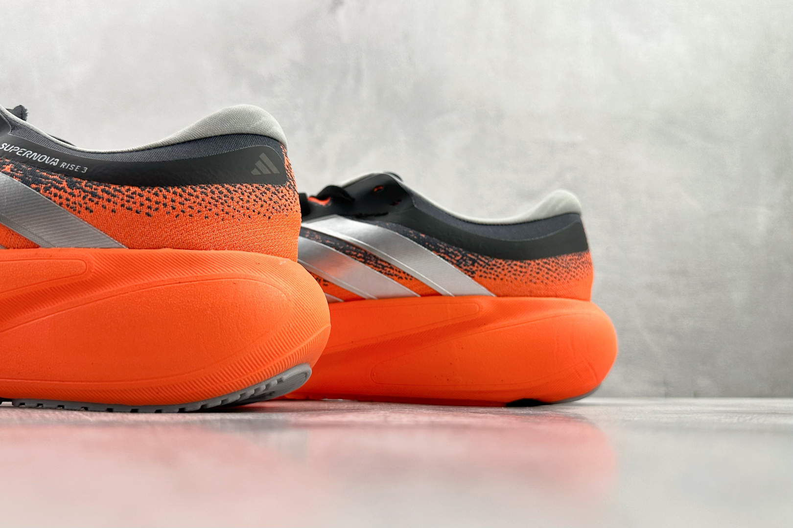出口订单 Adidas Supernova Solution 3 M 橙银 KK1206-Top High Quatity Cheap Sneakers Fashion Clothing Clothes Bags handbags Shoes of all Brand wholesale With The best Quality And Beautiful Price from China Factory Chinese suppliers wholesaler seller 出口订单 Adidas Supernova Solution 3 M 橙银 KK1206