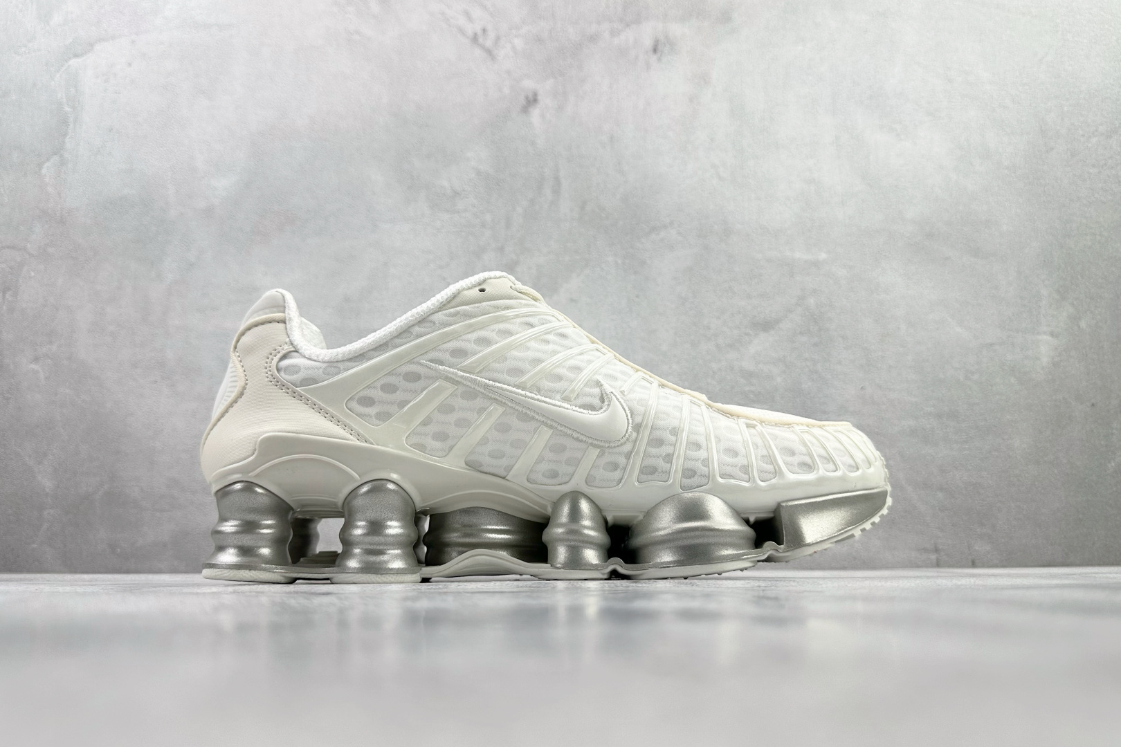 原版开发 Nike Shox TL系列 白色 AR3566-103-Top High Quatity Cheap Sneakers Fashion Clothing Clothes Bags handbags Shoes of all Brand wholesale With The best Quality And Beautiful Price from China Factory Chinese suppliers wholesaler seller 原版开发 Nike Shox TL系列 白色 AR3566-103