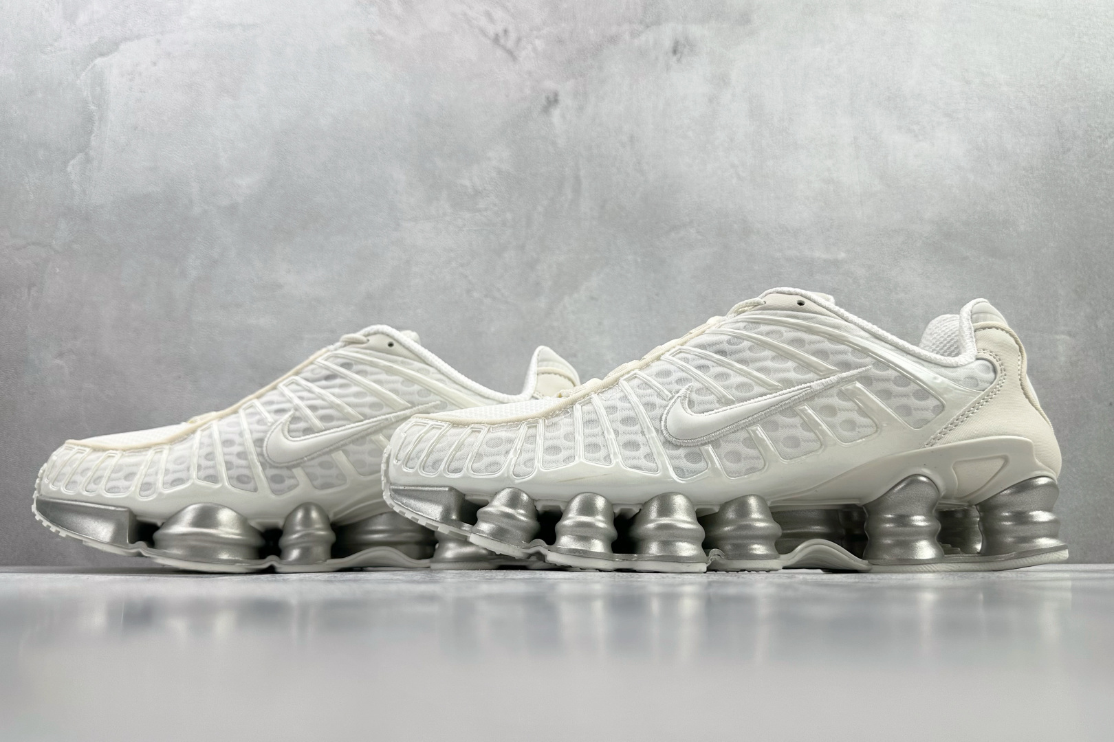原版开发 Nike Shox TL系列 白色 AR3566-103-Top High Quatity Cheap Sneakers Fashion Clothing Clothes Bags handbags Shoes of all Brand wholesale With The best Quality And Beautiful Price from China Factory Chinese suppliers wholesaler seller 原版开发 Nike Shox TL系列 白色 AR3566-103