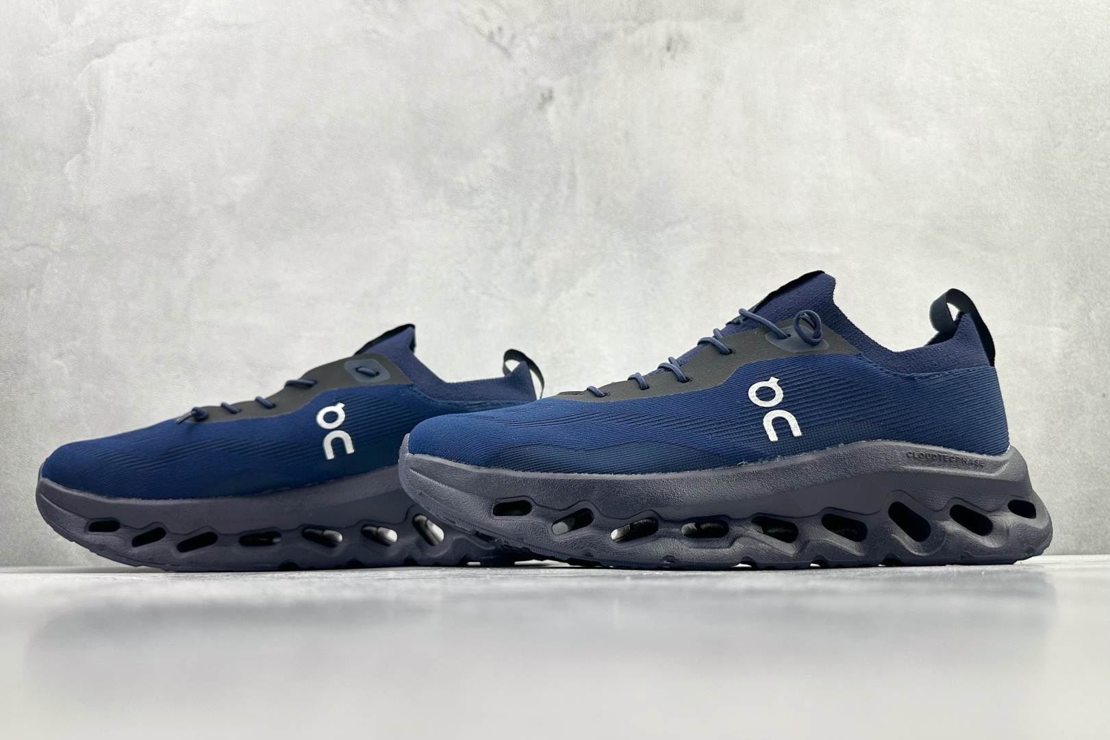 LOEWE罗意威 Cloudtilt 海军蓝色 M929282X15-5887-Top High Quatity Cheap Sneakers Fashion Clothing Clothes Bags handbags Shoes of all Brand wholesale With The best Quality And Beautiful Price from China Factory Chinese suppliers wholesaler seller LOEWE罗意威 Cloudtilt 海军蓝色 M929282X15-5887