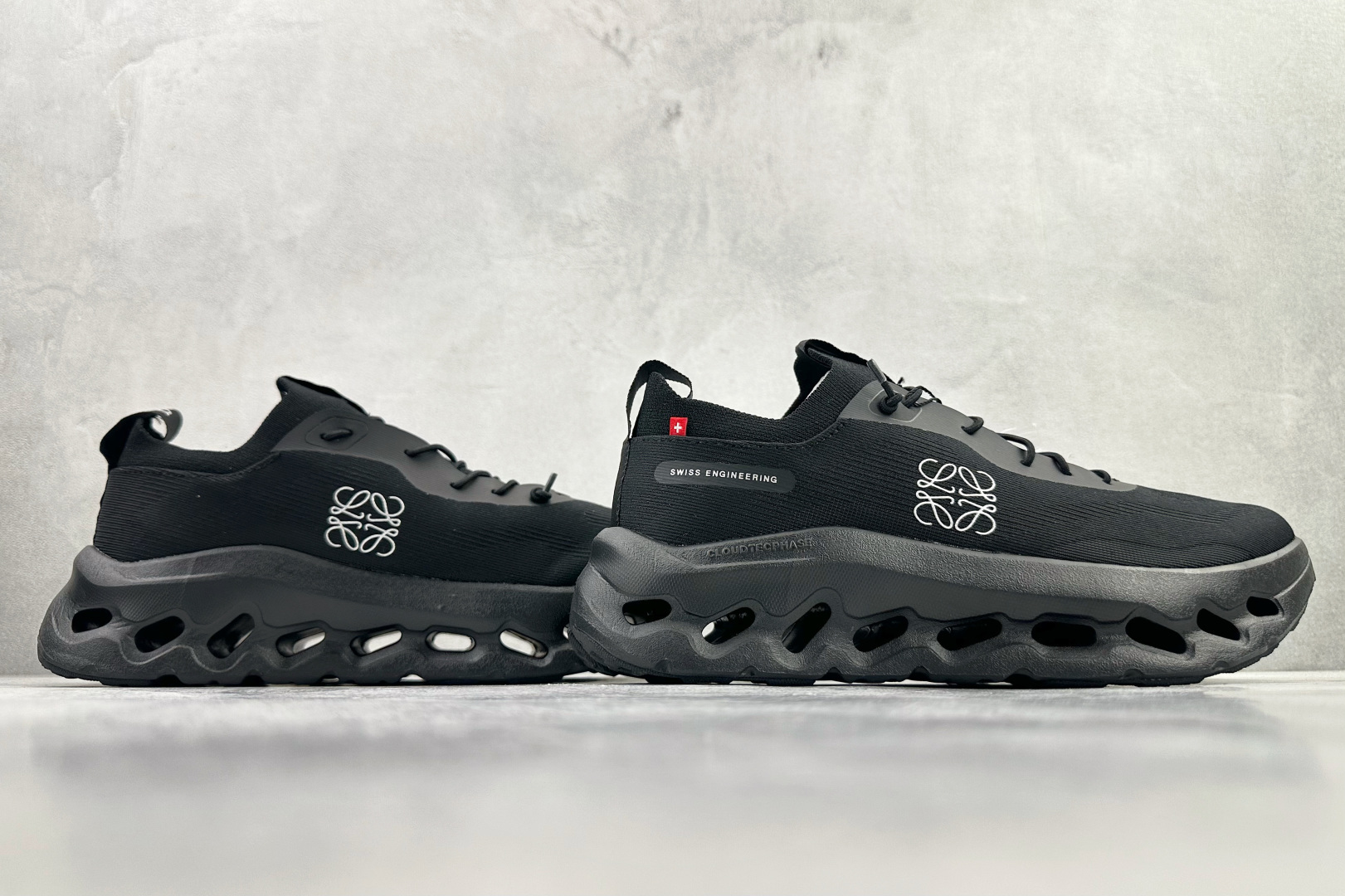 LOEWE罗意威 x On昂跑 联名款 Cloudtilt 黑色 3WD3031-Top High Quatity Cheap Sneakers Fashion Clothing Clothes Bags handbags Shoes of all Brand wholesale With The best Quality And Beautiful Price from China Factory Chinese suppliers wholesaler seller LOEWE罗意威 x On昂跑 联名款 Cloudtilt 黑色 3WD3031