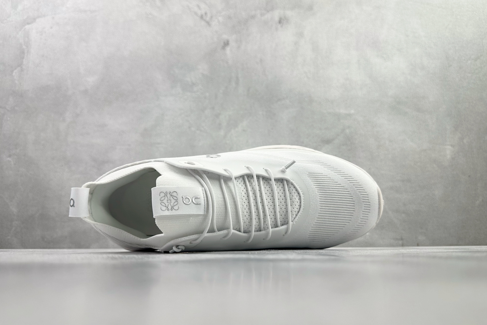 LOEWE罗意威 x On昂跑 联名款 Cloudtilt白色 3MD3033-Top High Quatity Cheap Sneakers Fashion Clothing Clothes Bags handbags Shoes of all Brand wholesale With The best Quality And Beautiful Price from China Factory Chinese suppliers wholesaler seller LOEWE罗意威 x On昂跑 联名款 Cloudtilt白色 3MD3033