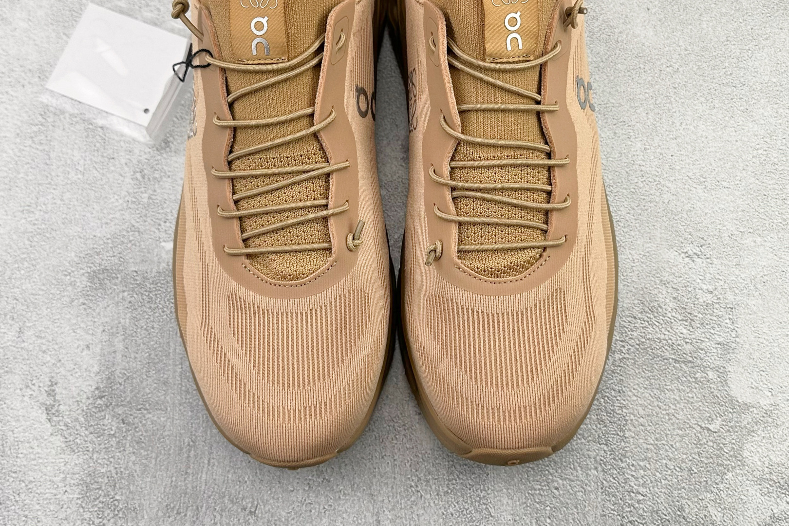 LOEWE罗意威 x On昂跑 联名款 Cloudtilt 浅褐色 3MD3033 LOEWE罗意威 x On昂跑 联名款 Cloudtilt 浅褐色 3MD3033