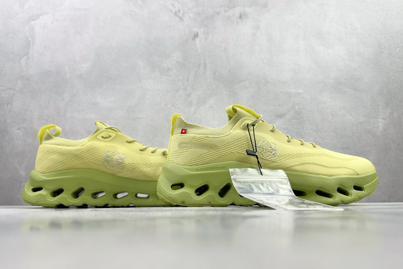 LOEWE罗意威 x On昂跑 联名款 Cloudtilt 柠檬黄 3MD3033 LOEWE罗意威 x On昂跑 联名款 Cloudtilt 柠檬黄 3MD3033