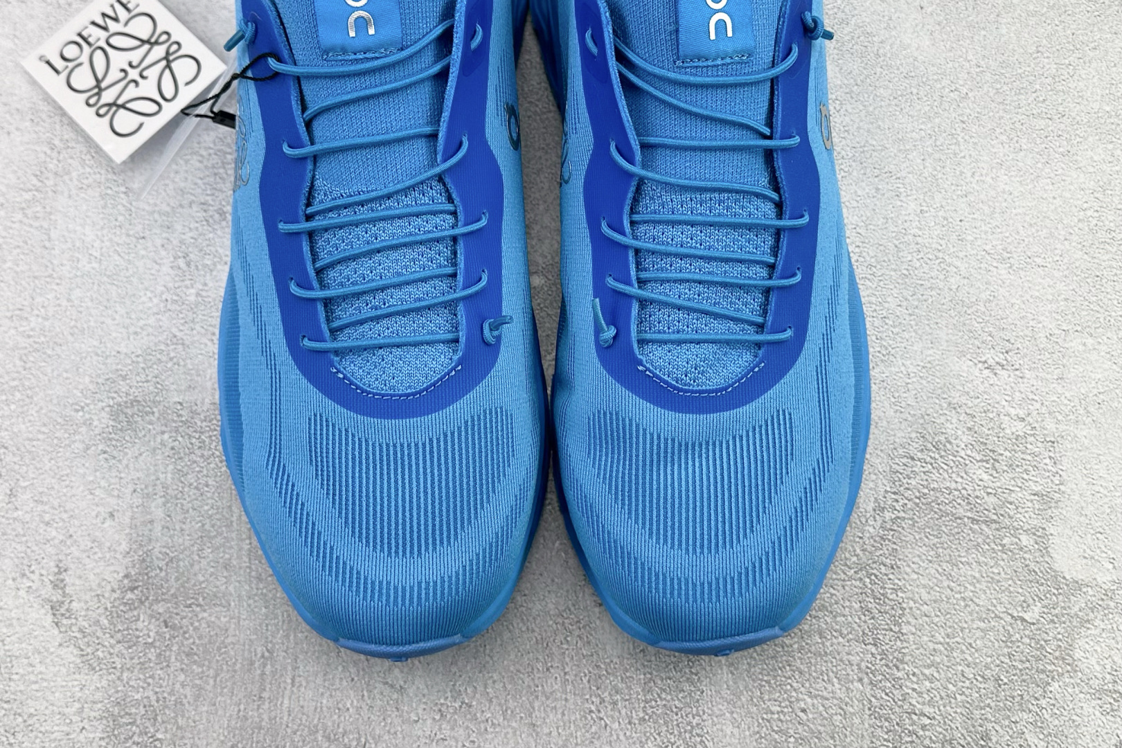 LOEWE罗意威 x On昂跑 联名款 Cloudtilt 蓝色 3MD3033-Top High Quatity Cheap Sneakers Fashion Clothing Clothes Bags handbags Shoes of all Brand wholesale With The best Quality And Beautiful Price from China Factory Chinese suppliers wholesaler seller LOEWE罗意威 x On昂跑 联名款 Cloudtilt 蓝色 3MD3033