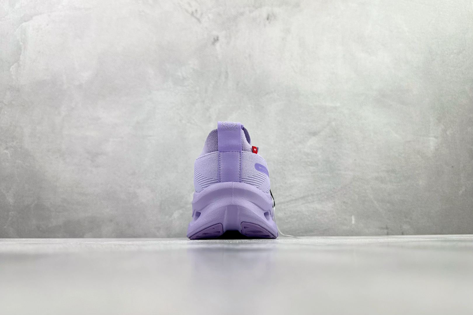 LOEWE罗意威 x On昂跑 联名款 Cloudtilt 紫色 3WD3031 LOEWE罗意威 x On昂跑 联名款 Cloudtilt 紫色 3WD3031