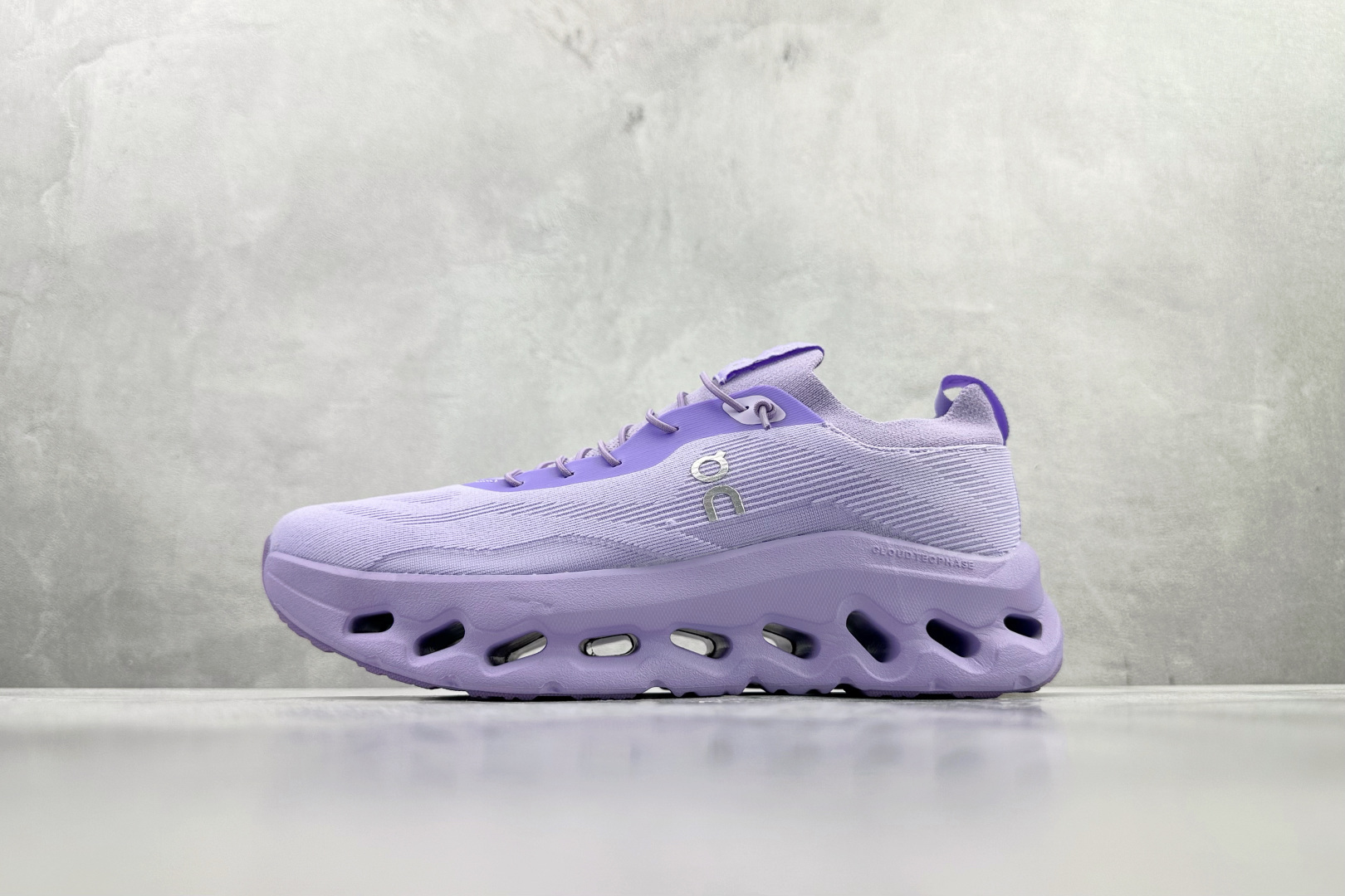 LOEWE罗意威 x On昂跑 联名款 Cloudtilt 紫色 3WD3031