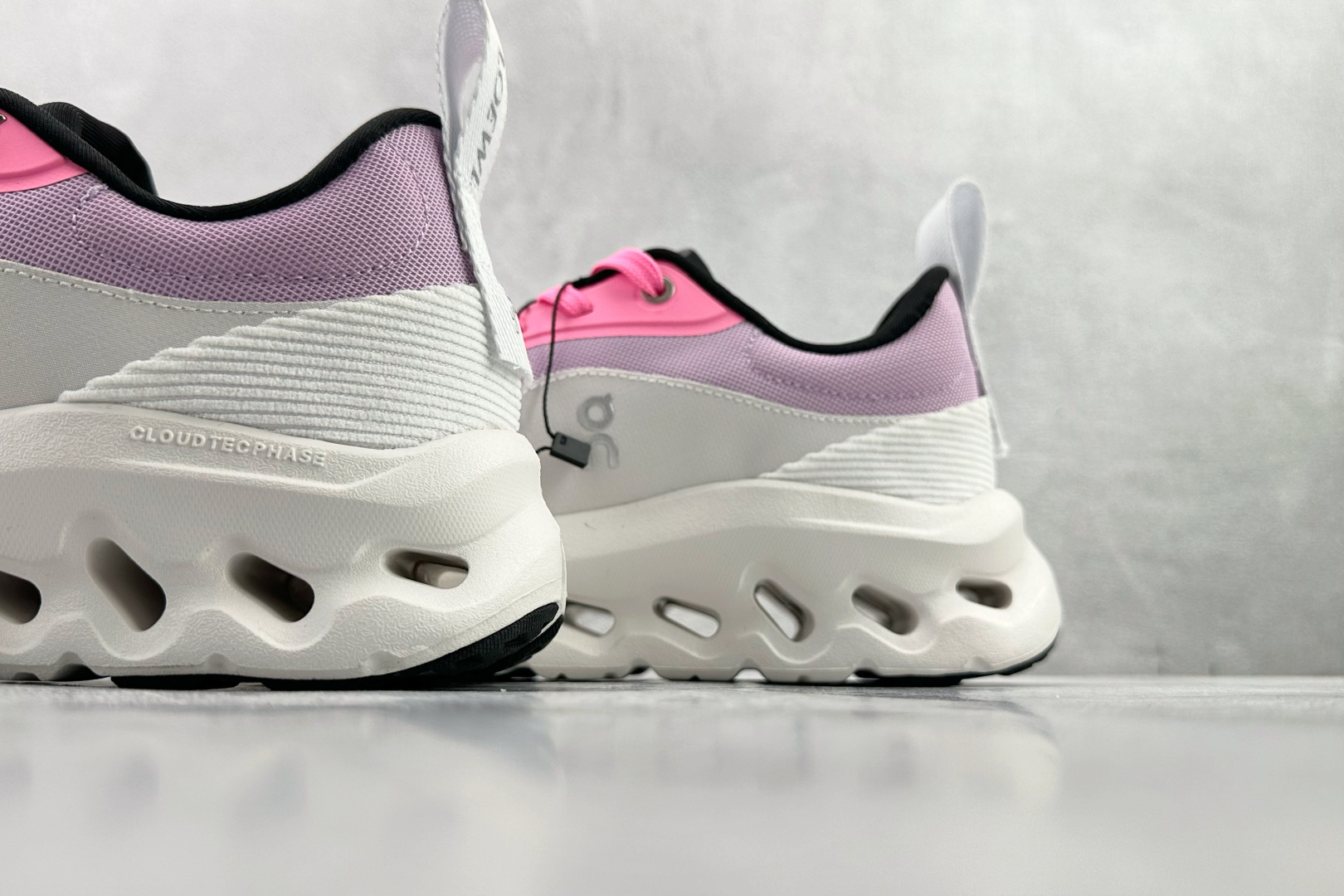 On x LOEWE罗意威 Cloudtilt 2.0 粉色 3WE1087-Top High Quatity Cheap Sneakers Fashion Clothing Clothes Bags handbags Shoes of all Brand wholesale With The best Quality And Beautiful Price from China Factory Chinese suppliers wholesaler seller On x LOEWE罗意威 Cloudtilt 2.0 粉色 3WE1087